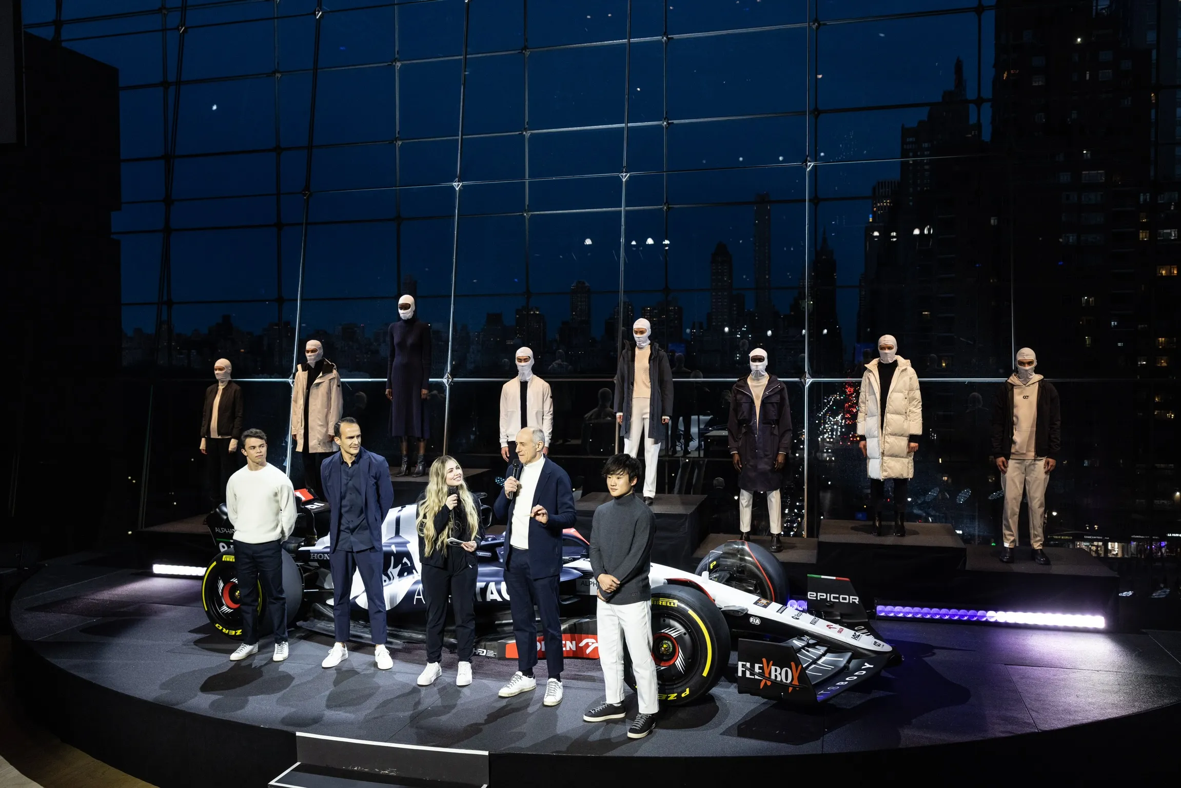 Tost ziet intense titelstrijd: 'Ik denk dat het een gevecht tot het einde zal zijn'