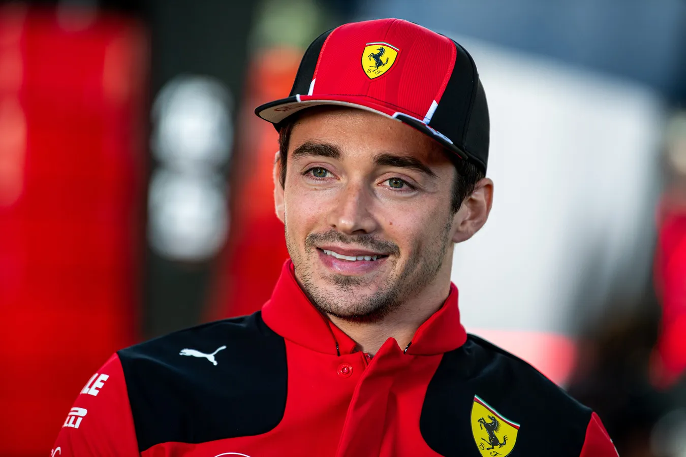 Leclerc ontkent wederom stellig Mercedes-geruchten: 'Jullie geloven me niet'
