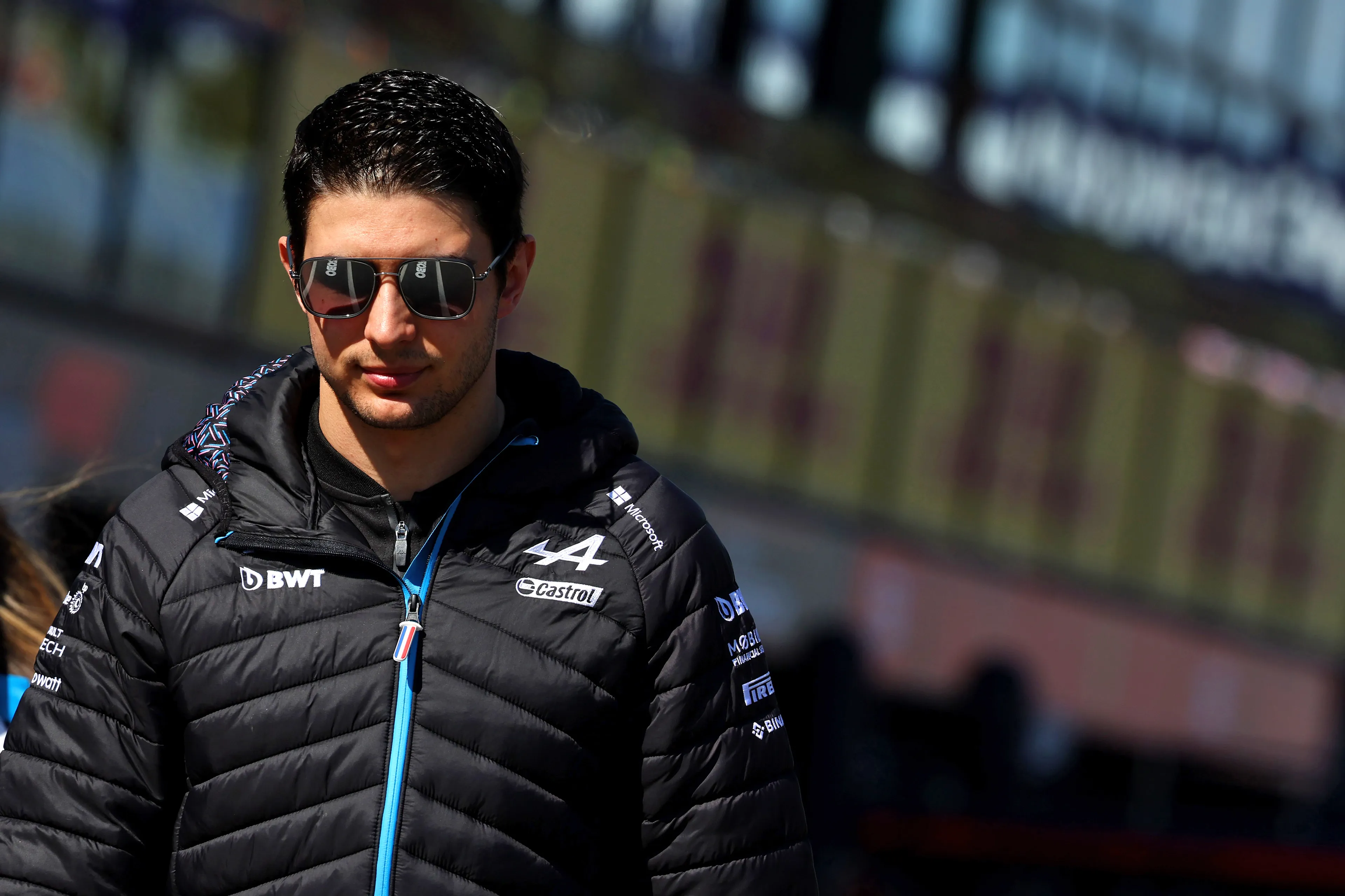 Ocon hoofdschuddend over 'coureurs die echt suïcidaal zijn in de eerste bocht'