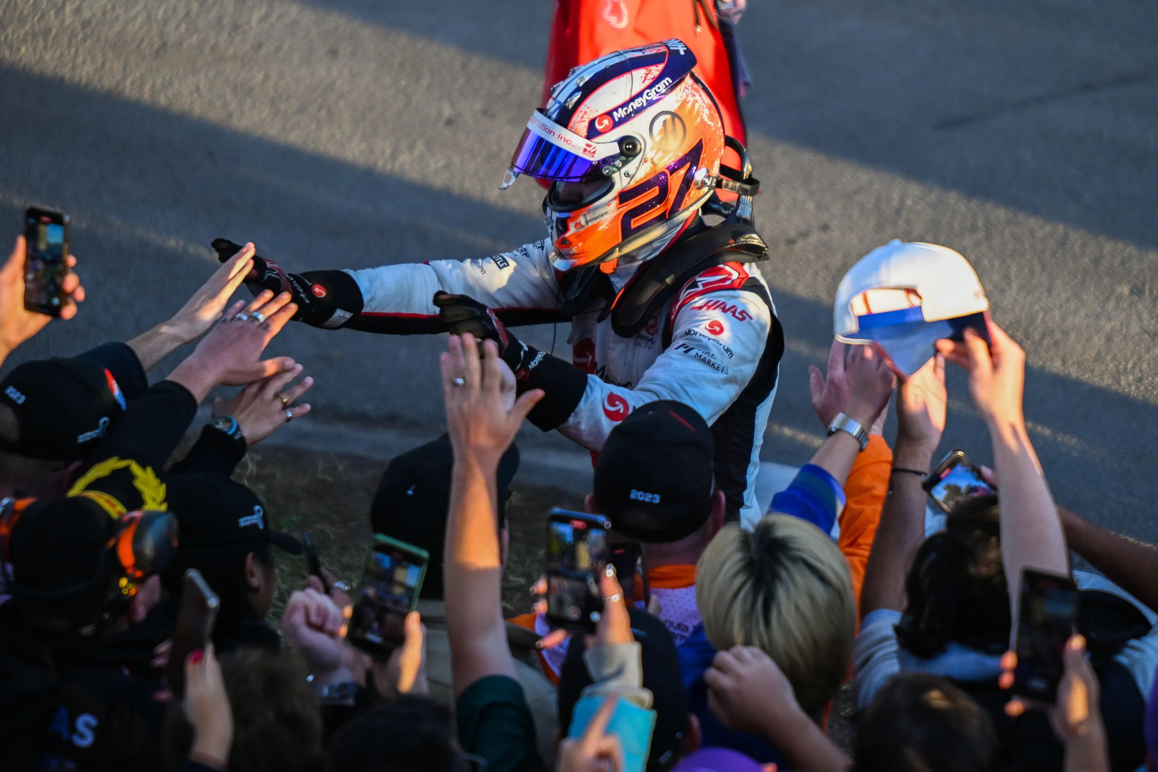 Hülkenberg geniet van intense strijd in het middenveld: 'Een klein foutje kan grote gevolgen hebben'