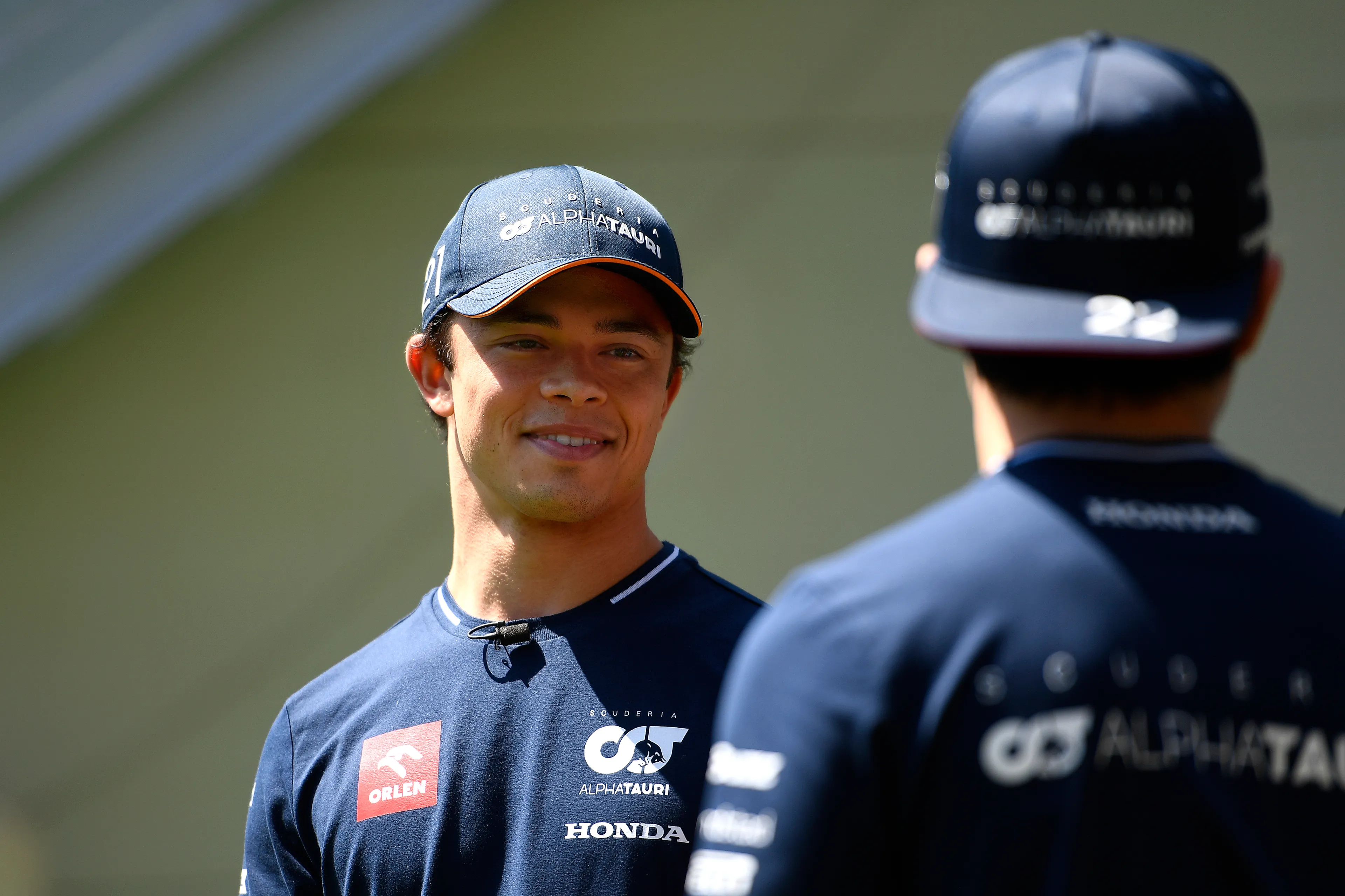 De Vries spreekt dankwoord uit aan afzwaaiend AlphaTauri-teambaas Tost voor kans in F1