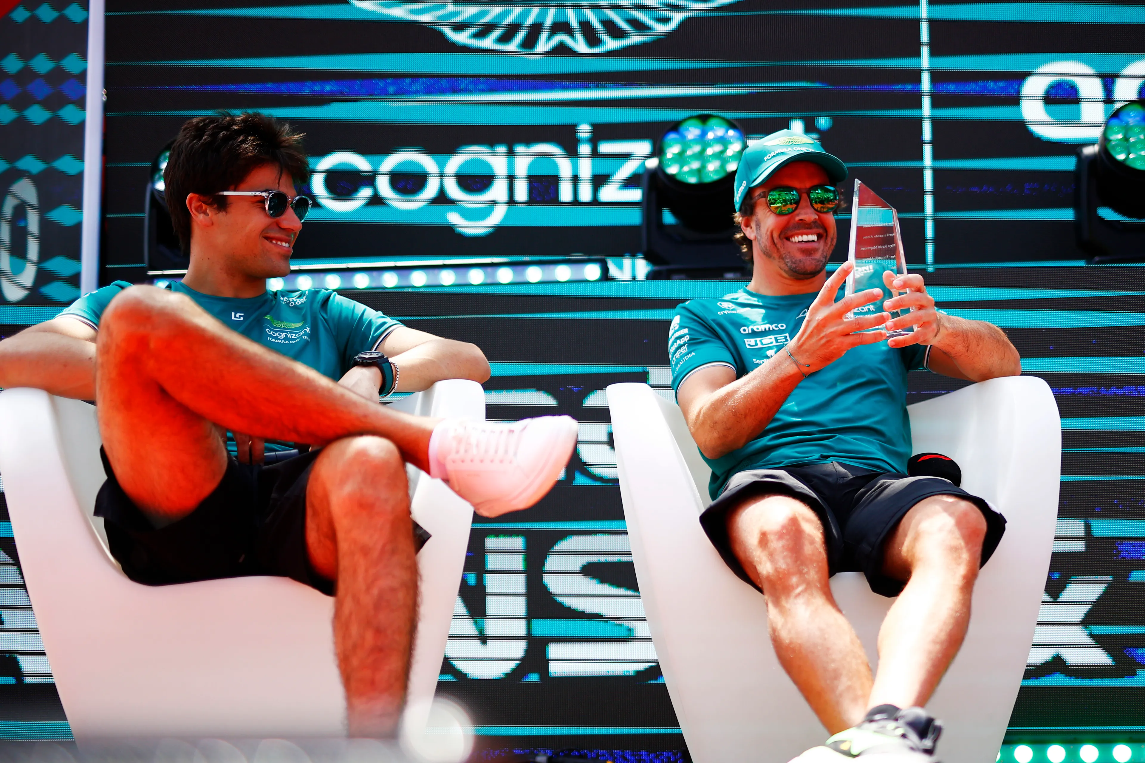 Stroll weet de oplossing om Alonso bij te houden: 'Ik moet sneller door de bochten gaan'