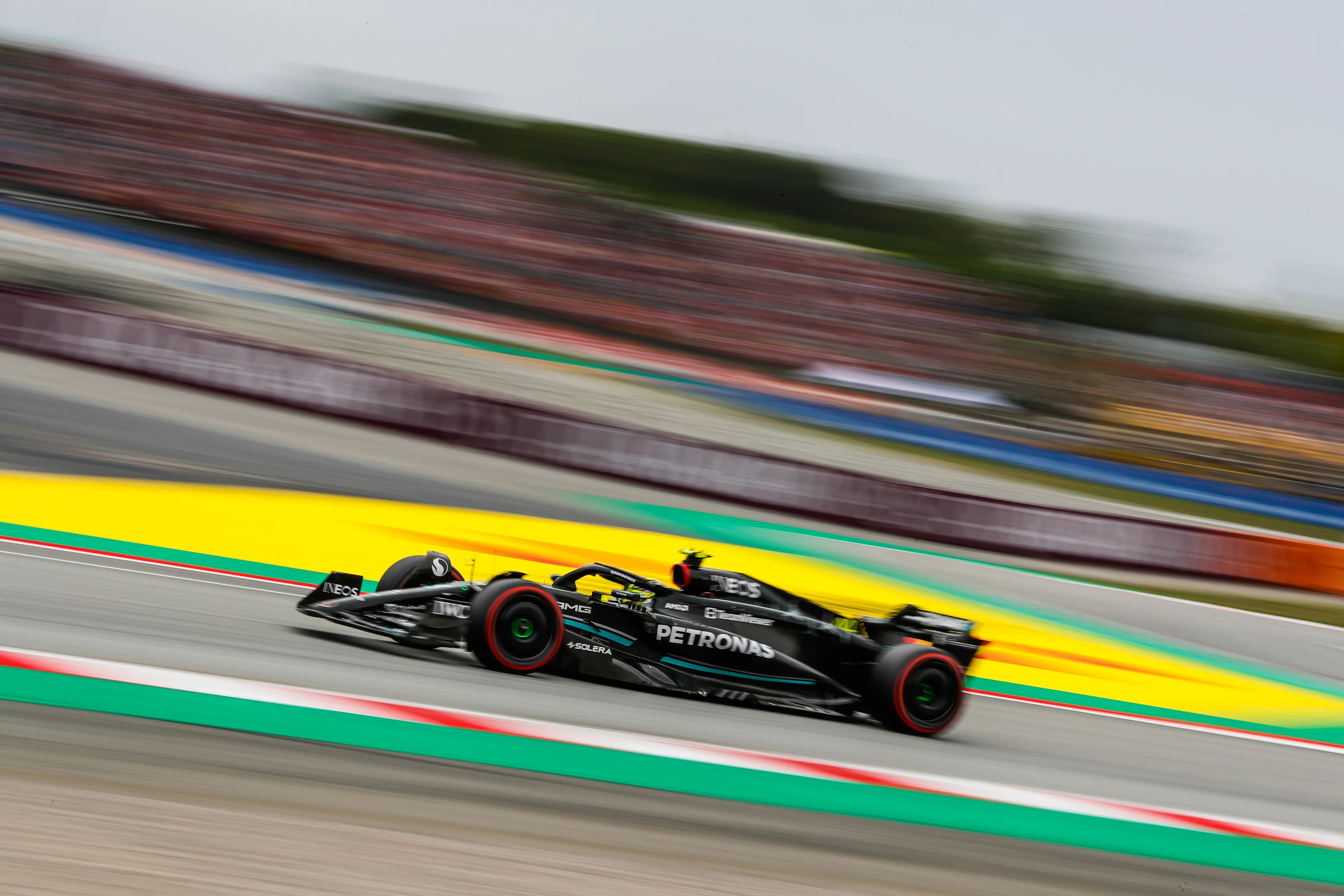 Mercedes wil W14B eerst grondig onder de loep nemen: 'We moeten realistisch blijven'