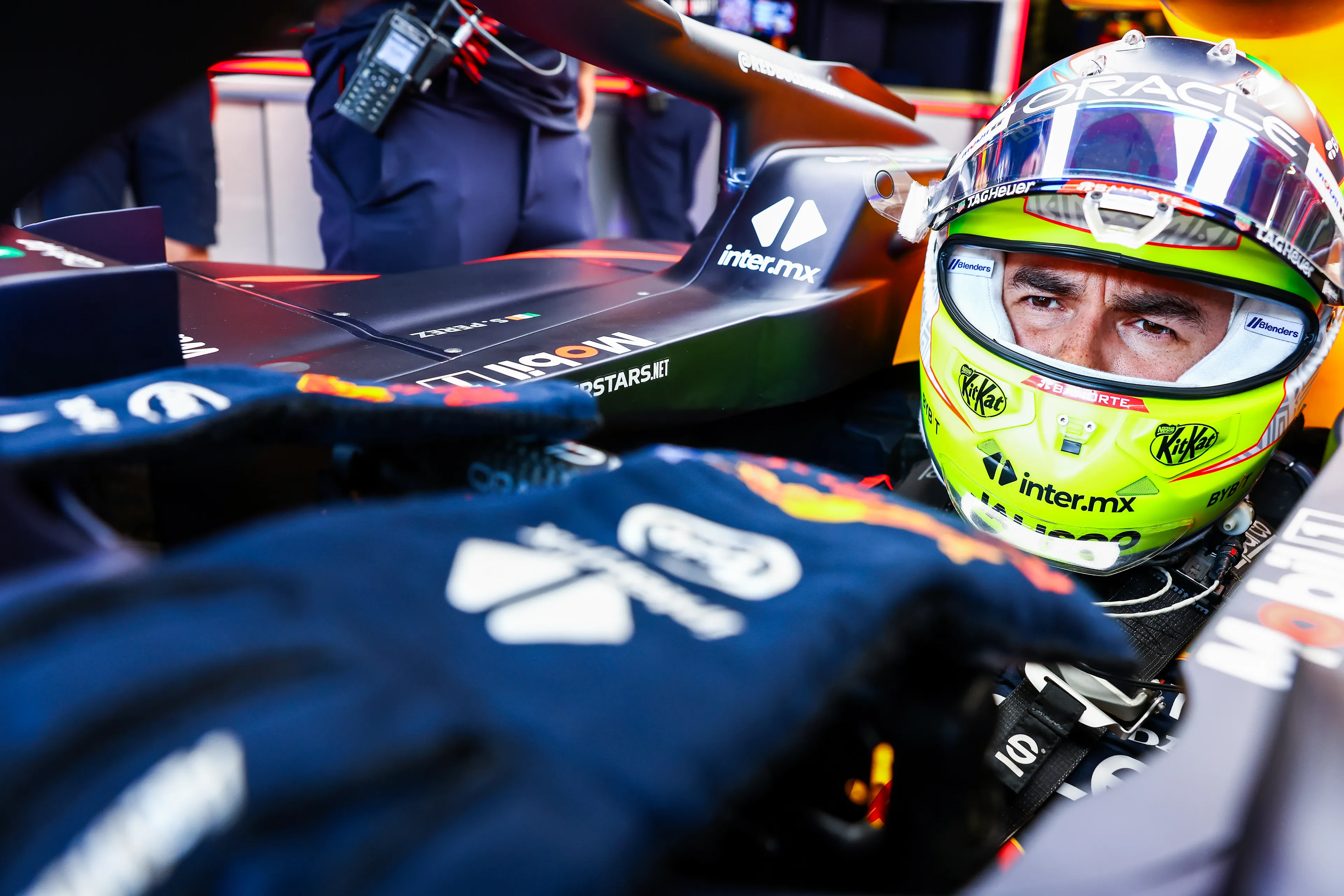 Red Bull zou ontslag Pérez kunnen rechtvaardigen: 'Moet niet alleen op zijn beste dagen op het podium staan'