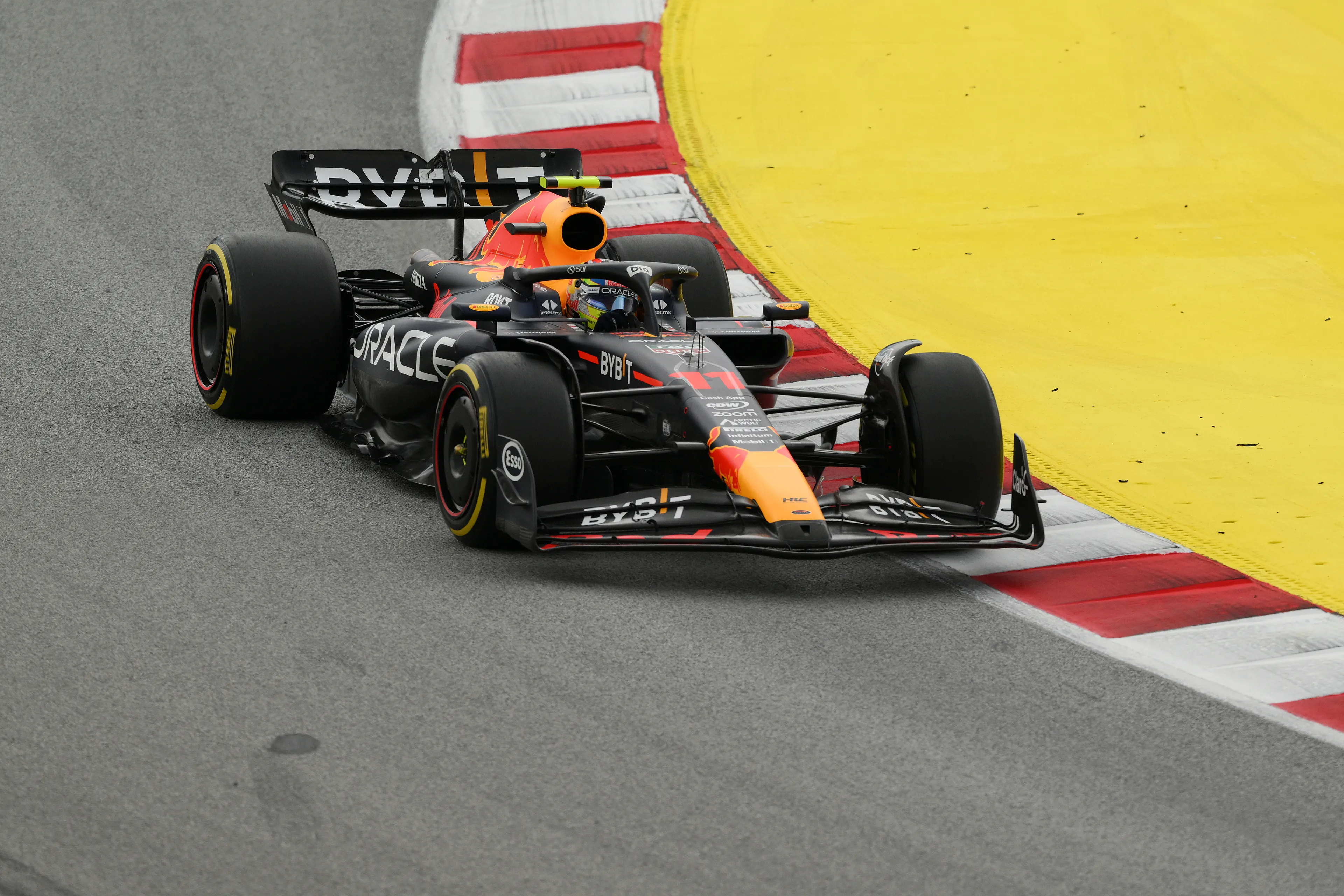 Pérez vertrok na GP van Spanje richting Milton Keynes: 'Hele constructieve gesprekken gevoerd'