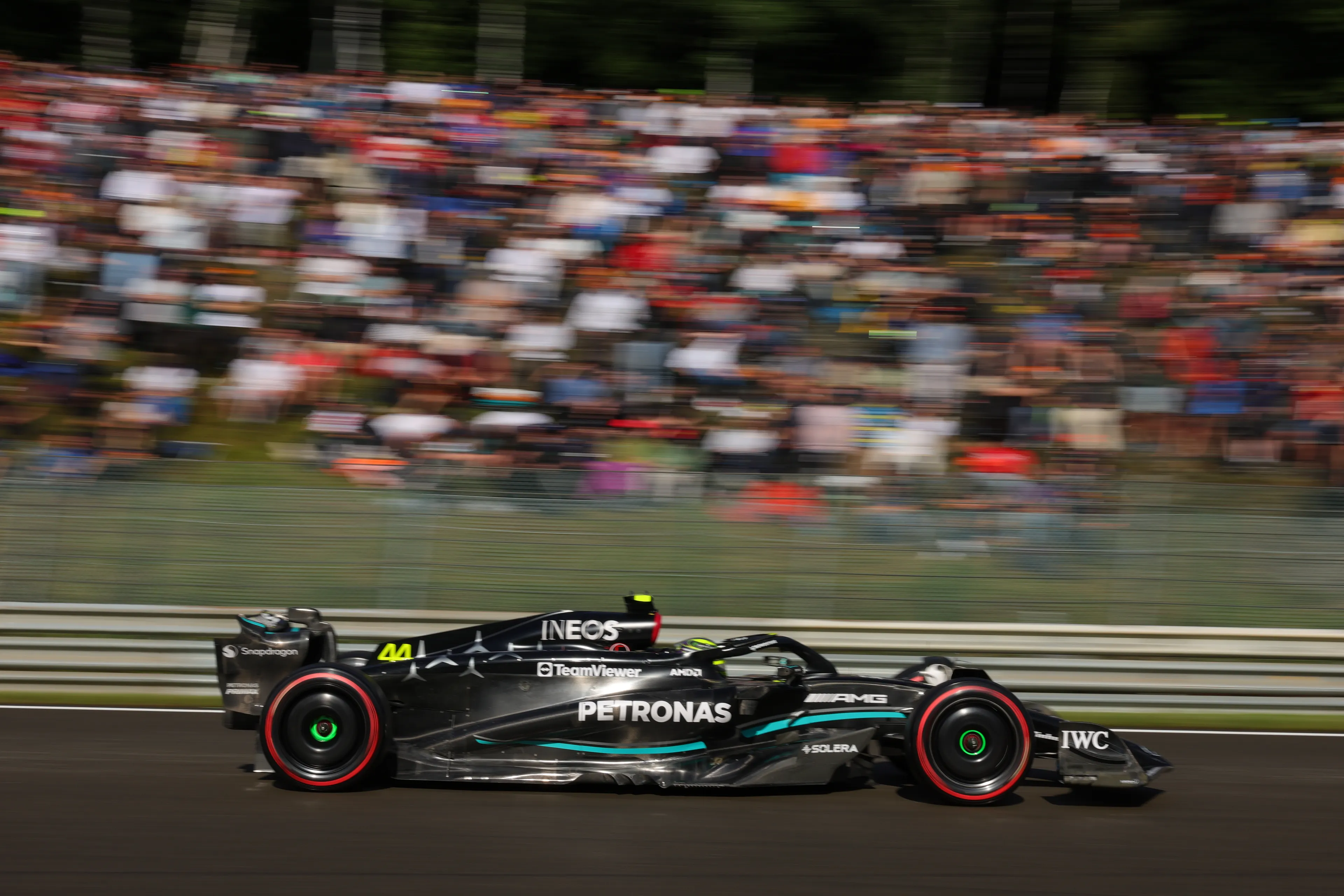 Mercedes legt focus op 2024: 'Maar dat biedt ook kansen voor de W14'