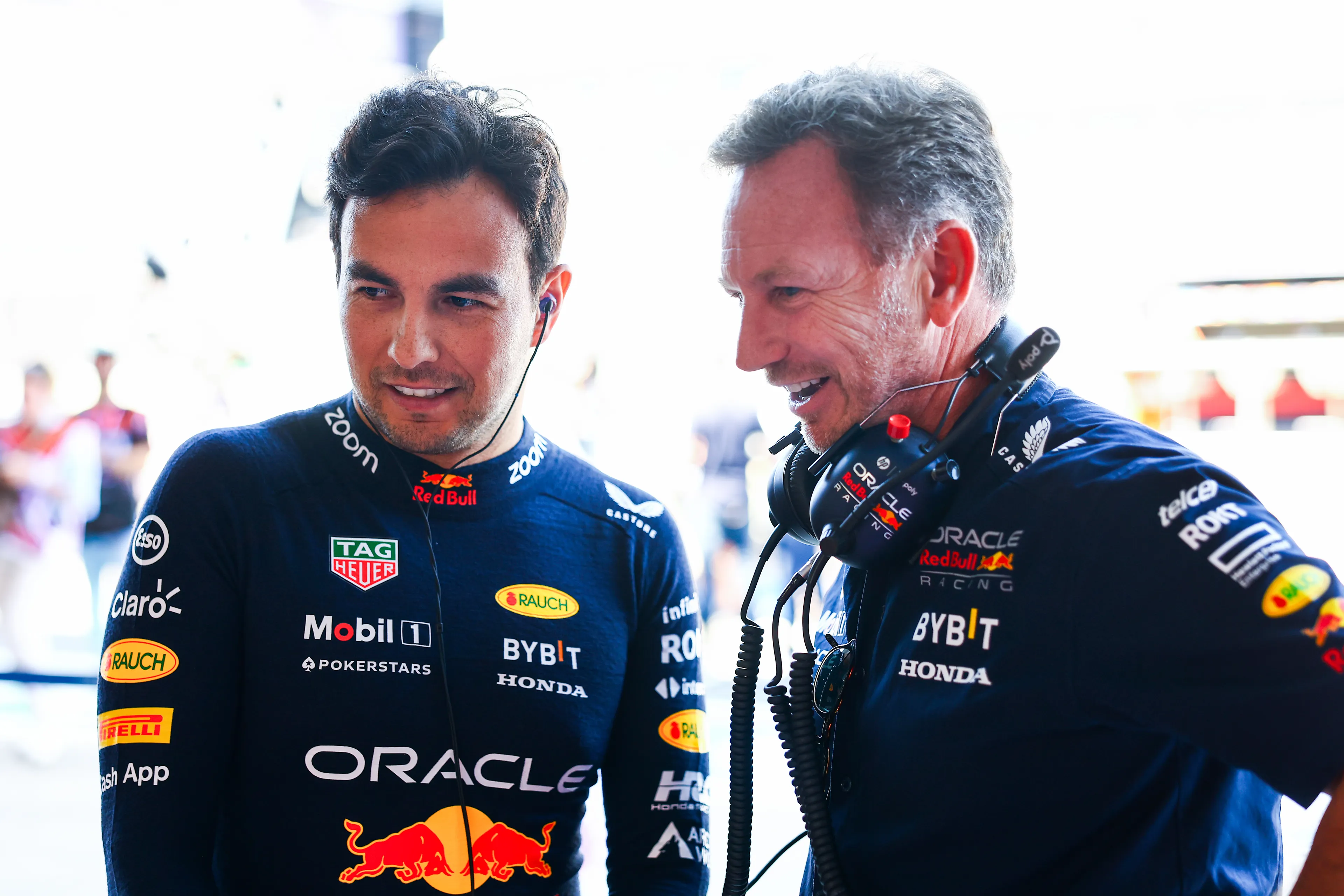 Pérez niet bezig met situatie bij AlphaTauri: 'Het kan me eigenlijk weinig schelen'