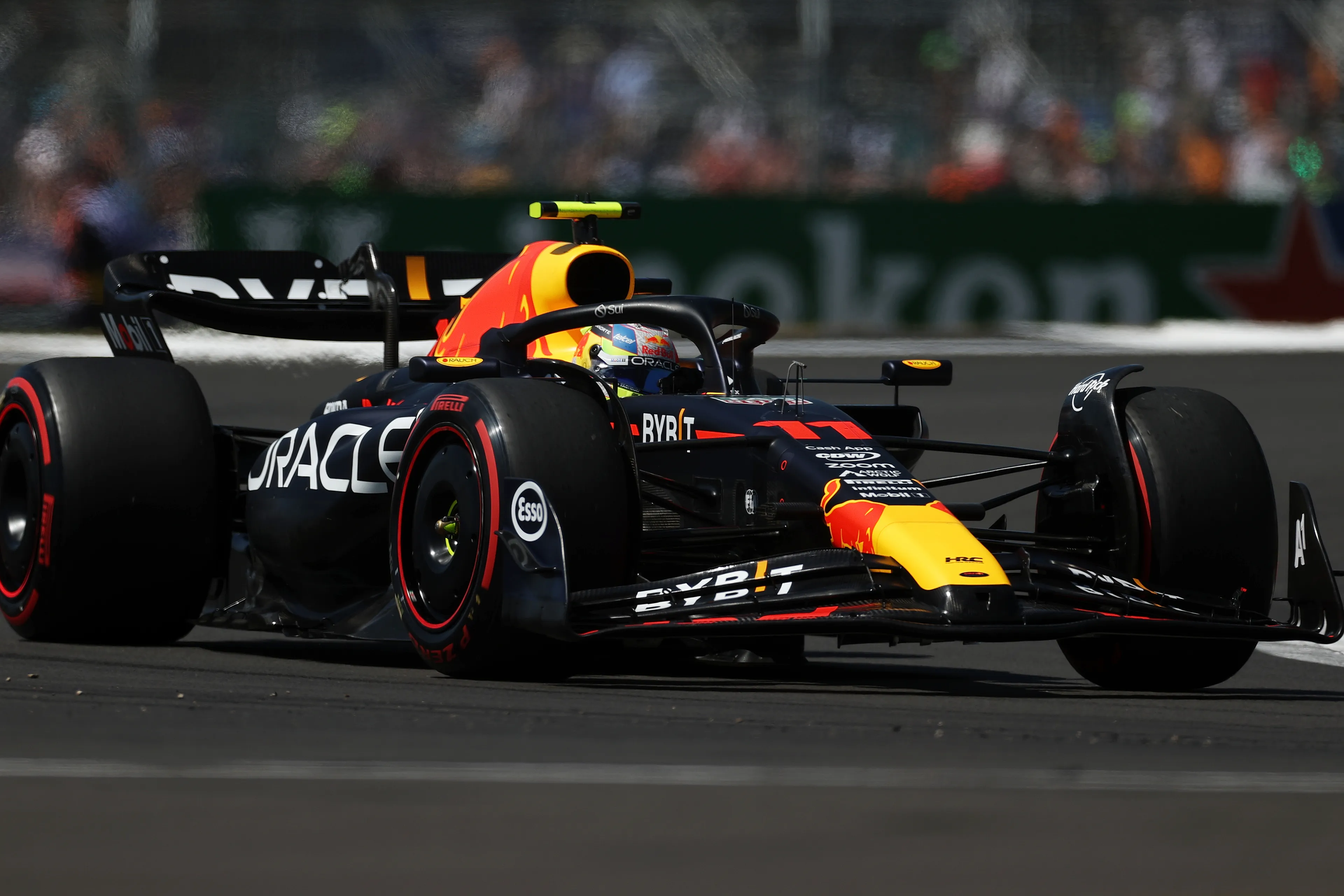 Pérez voor de vijfde keer op een rij niet door naar Q3, start zondag als zestiende