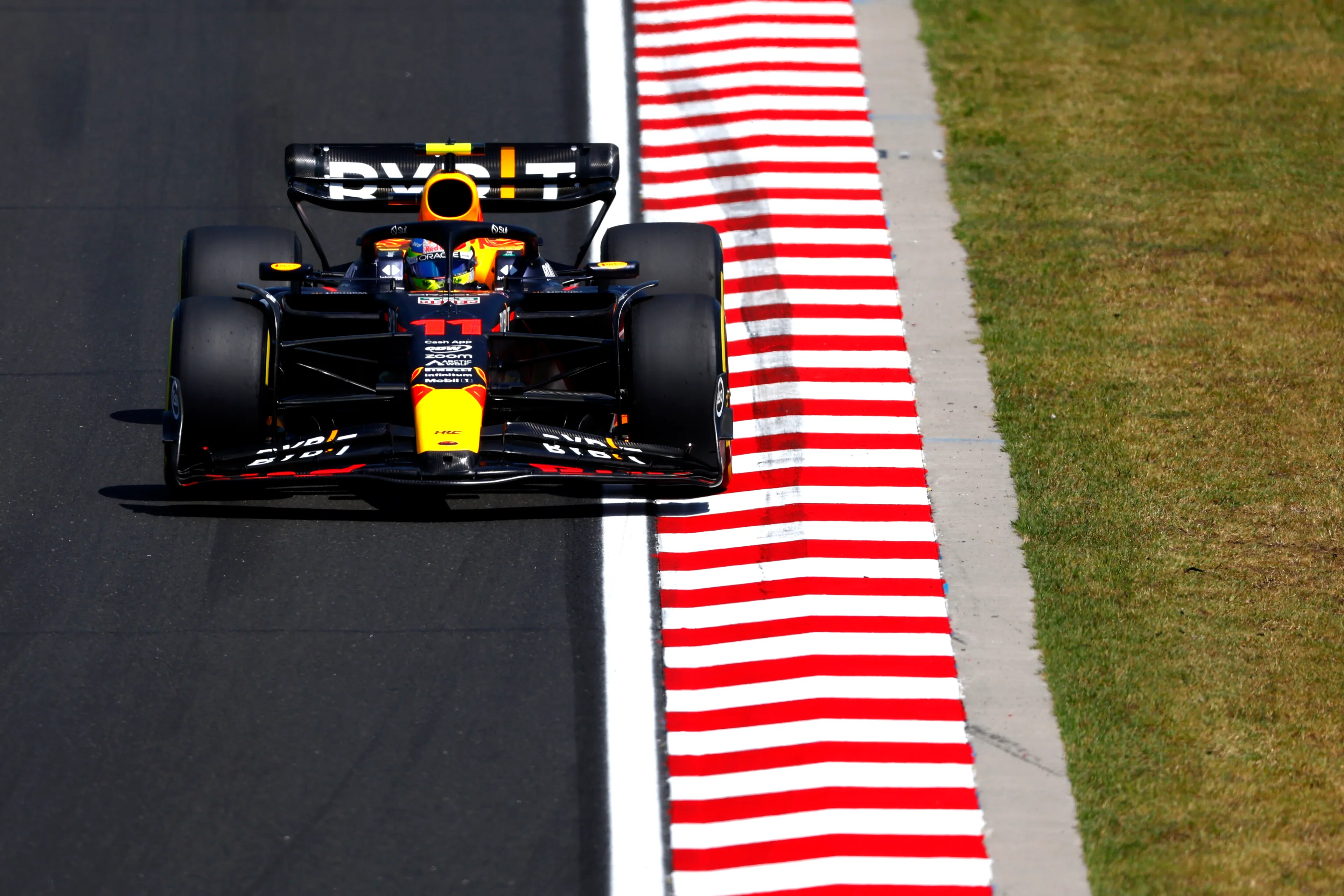 Pérez haalt Q3 weer eens en is vol vertrouwen: 'Hopelijk kunnen we het podium halen'