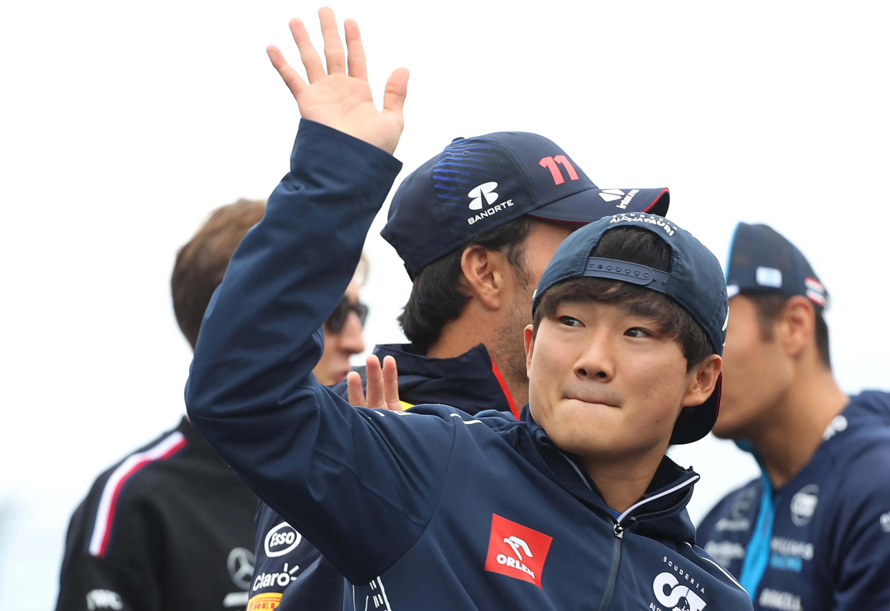 Tsunoda kan niet kiezen tussen Ricciardo en Lawson: 'Misschien Liam én Daniel. Drie zitjes!'