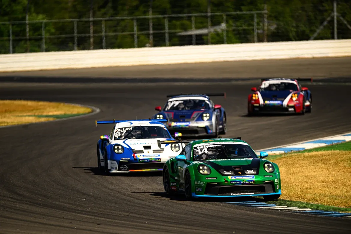 Van Eijndhoven (21) klimt razendsnel de Porsche-ladder op: 'Die kans wilde ik zeker pakken'