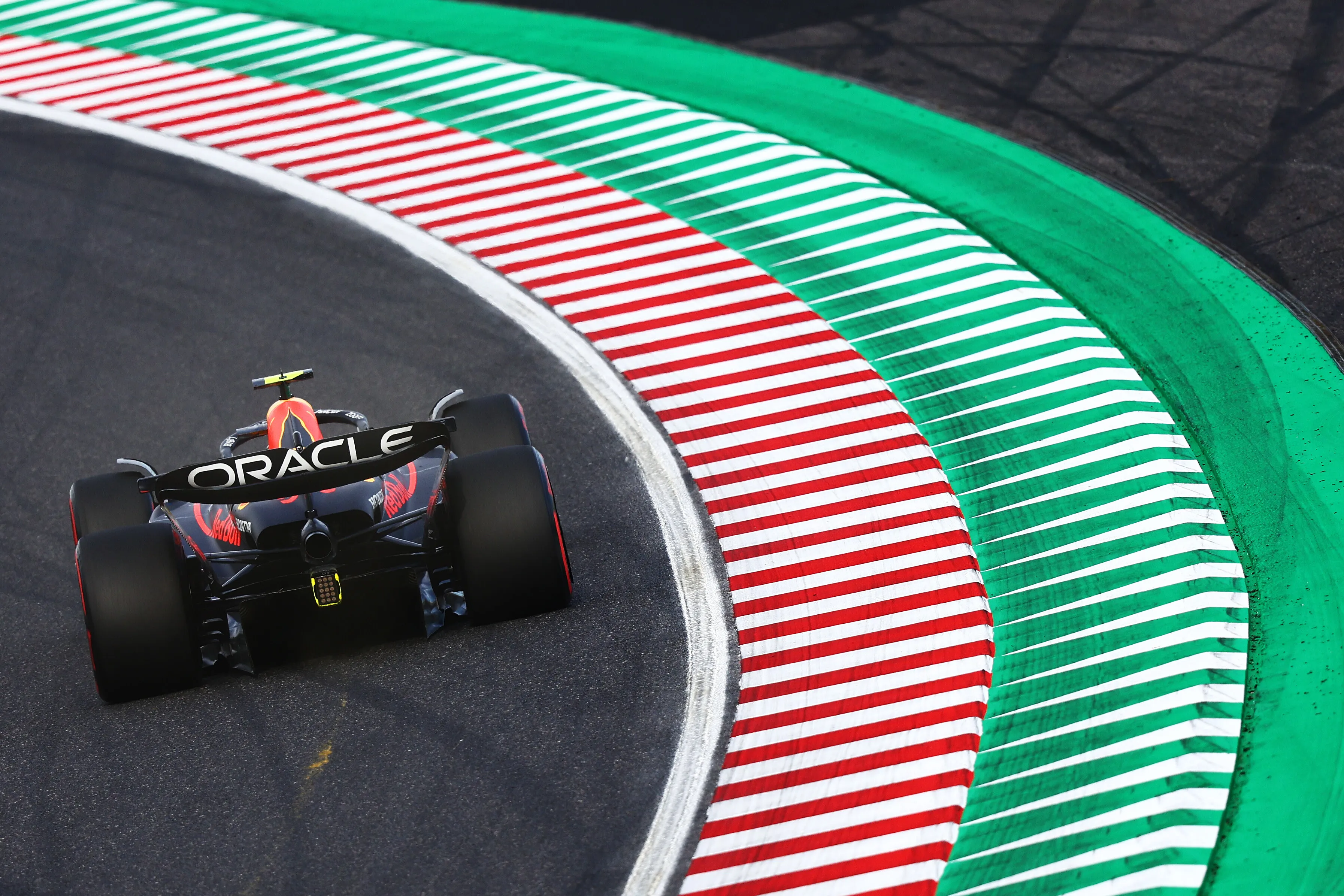 Horner heeft Pérez nodig voor primeur: 'Dat zou een geweldige prestatie zijn'