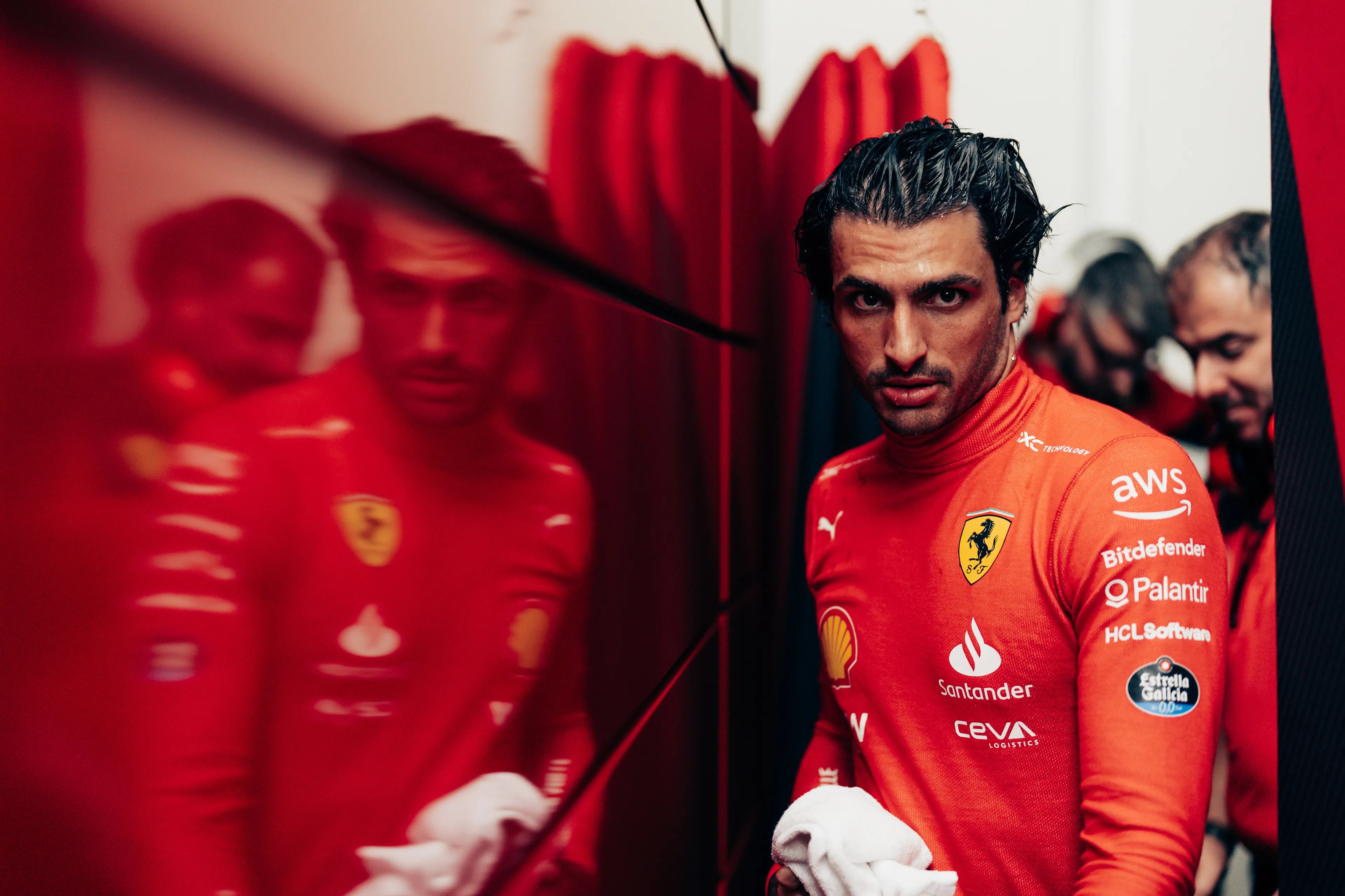 Sainz reed in twee verschillende auto's: 'We moeten uitzoeken wat tijdens de race misgaat'