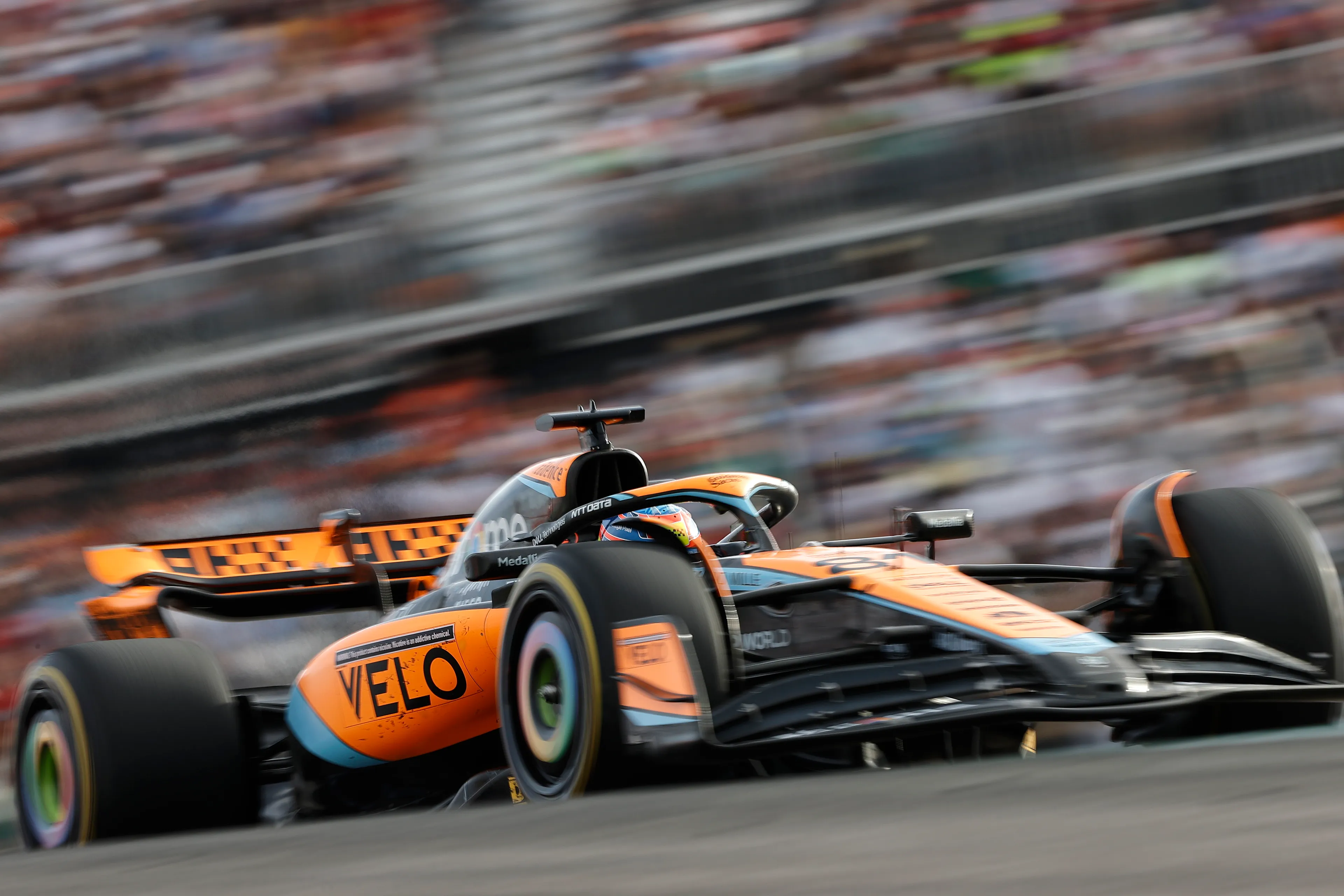 Piastri verrast door schade na contact met Ocon: 'Het was slechts een lichte aanraking'