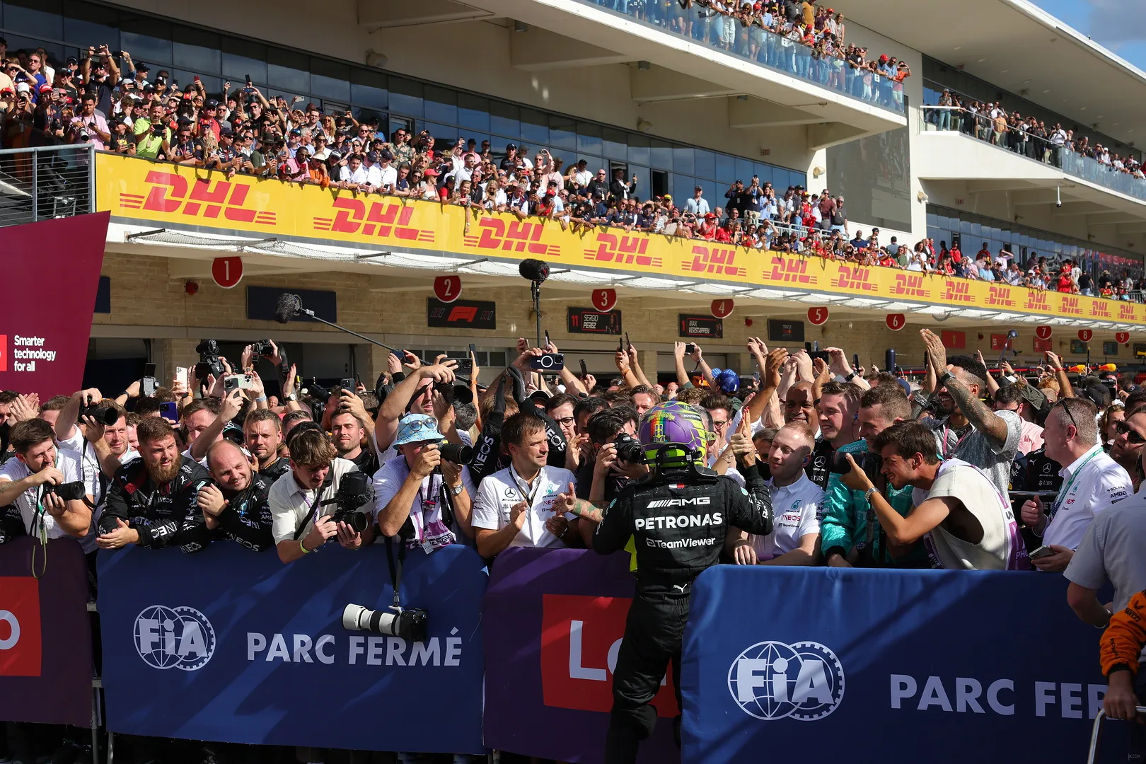 Hamilton over gebrek aan diversiteit: 'Niet zoveel veranderd als het geval had moeten zijn'