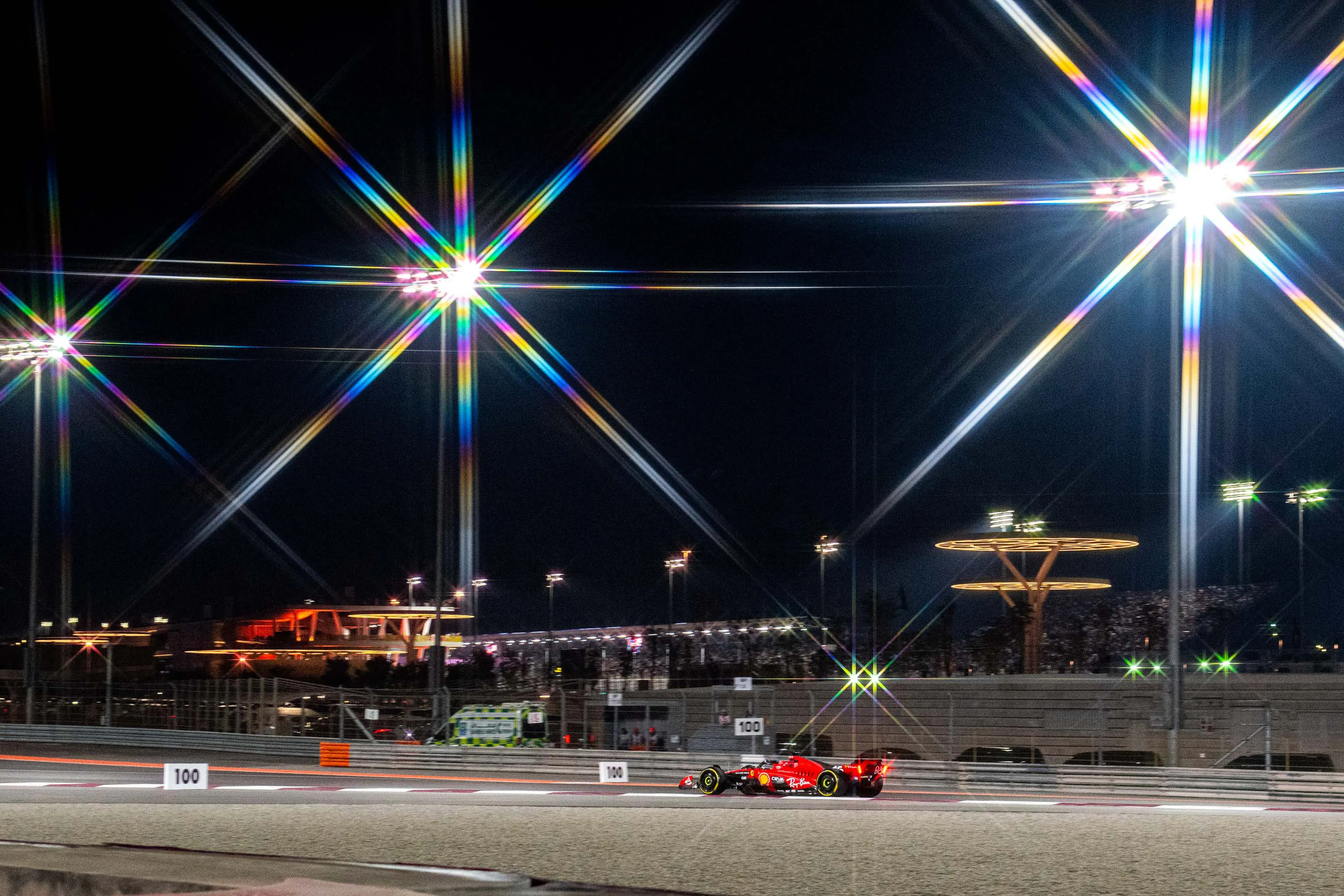 Het is maar goed dat Verstappen op het bochtige Losail International Circuit niets meer moet