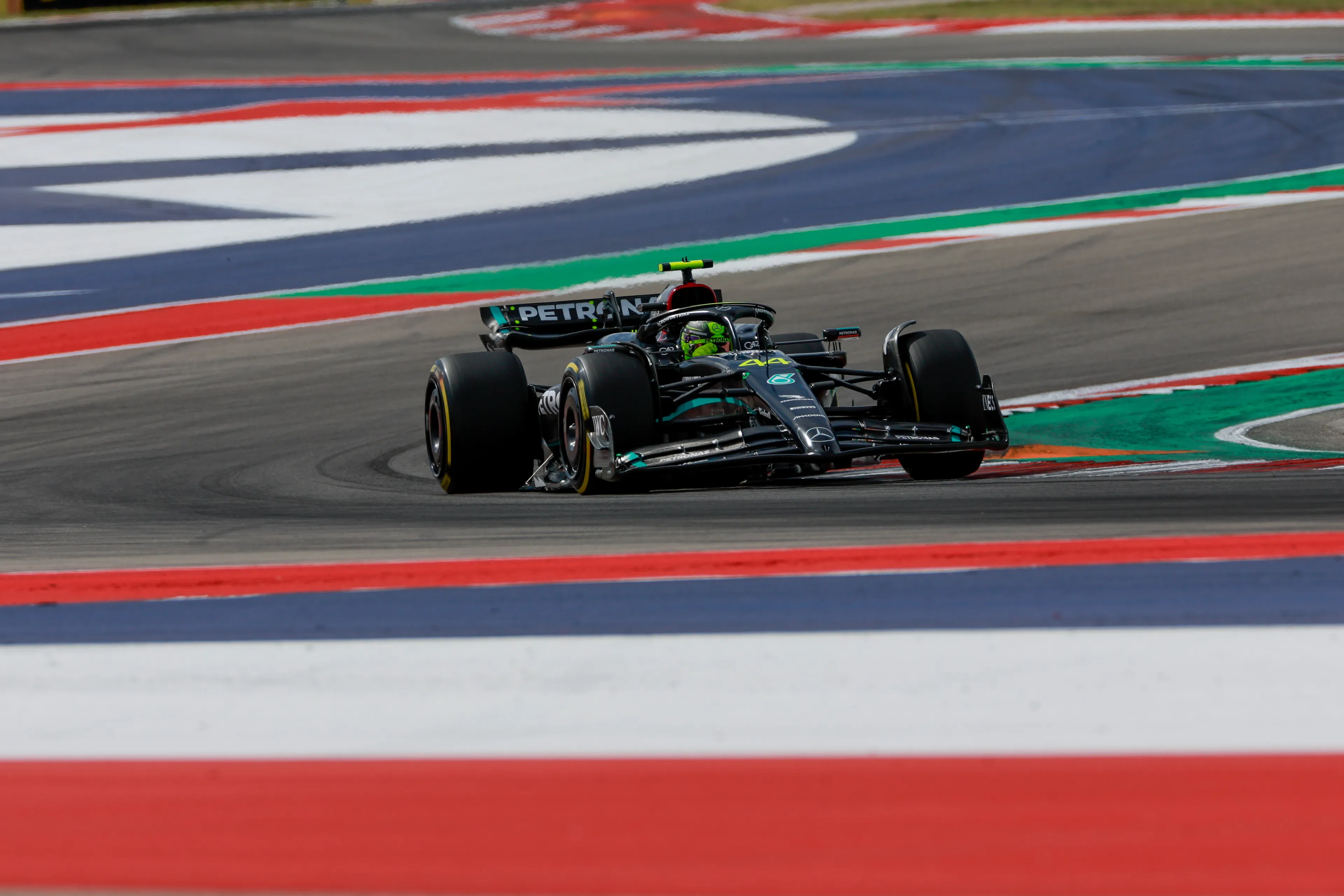 Power Rankings: Verstappen moet P1 afstaan aan Hamilton, moet zelf genoegen nemen met P2