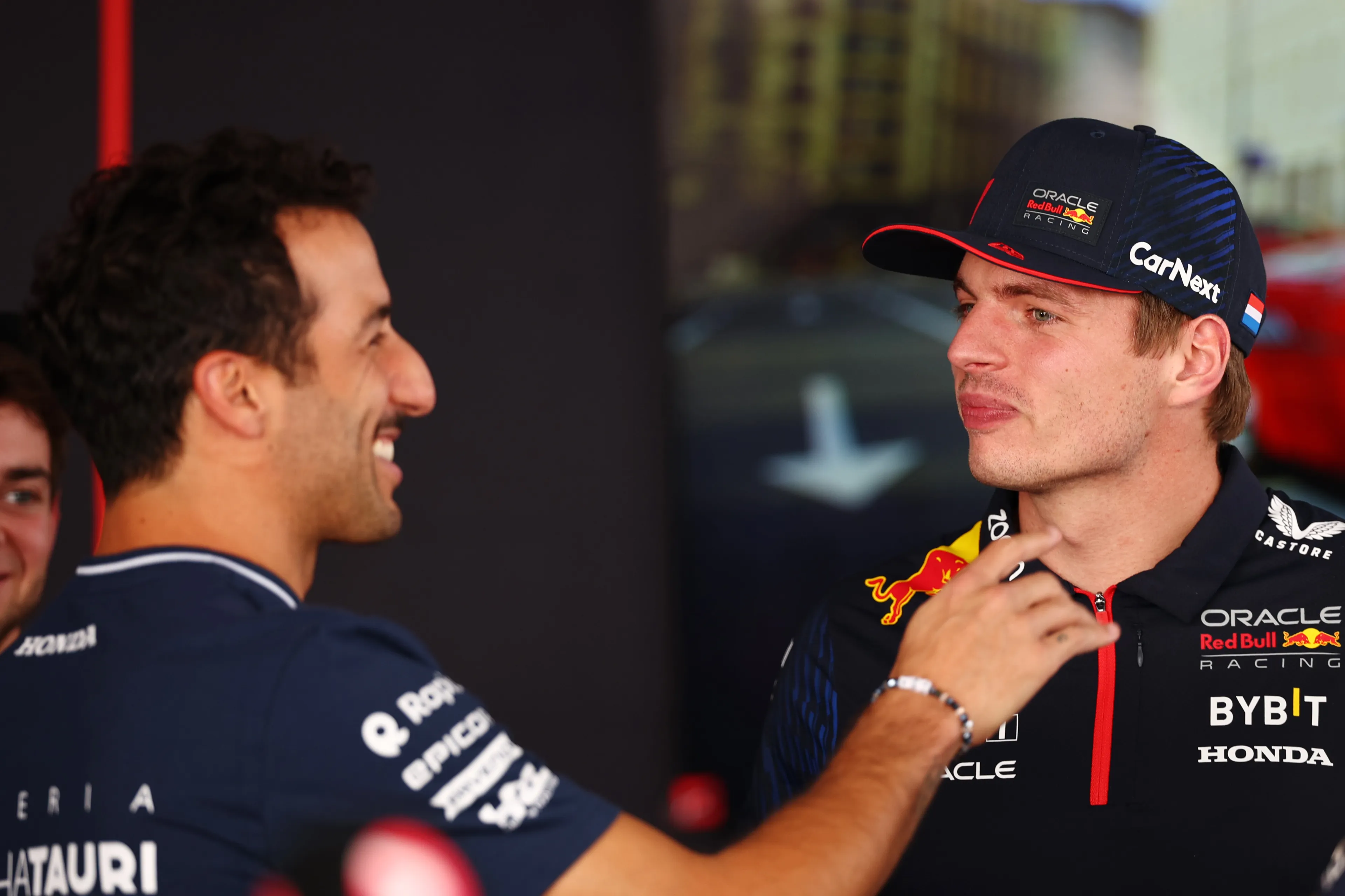 Kwalificatieduels | Ricciardo komt op fenomenale wijze op gelijke hoogte, Leclerc troeft Sainz af