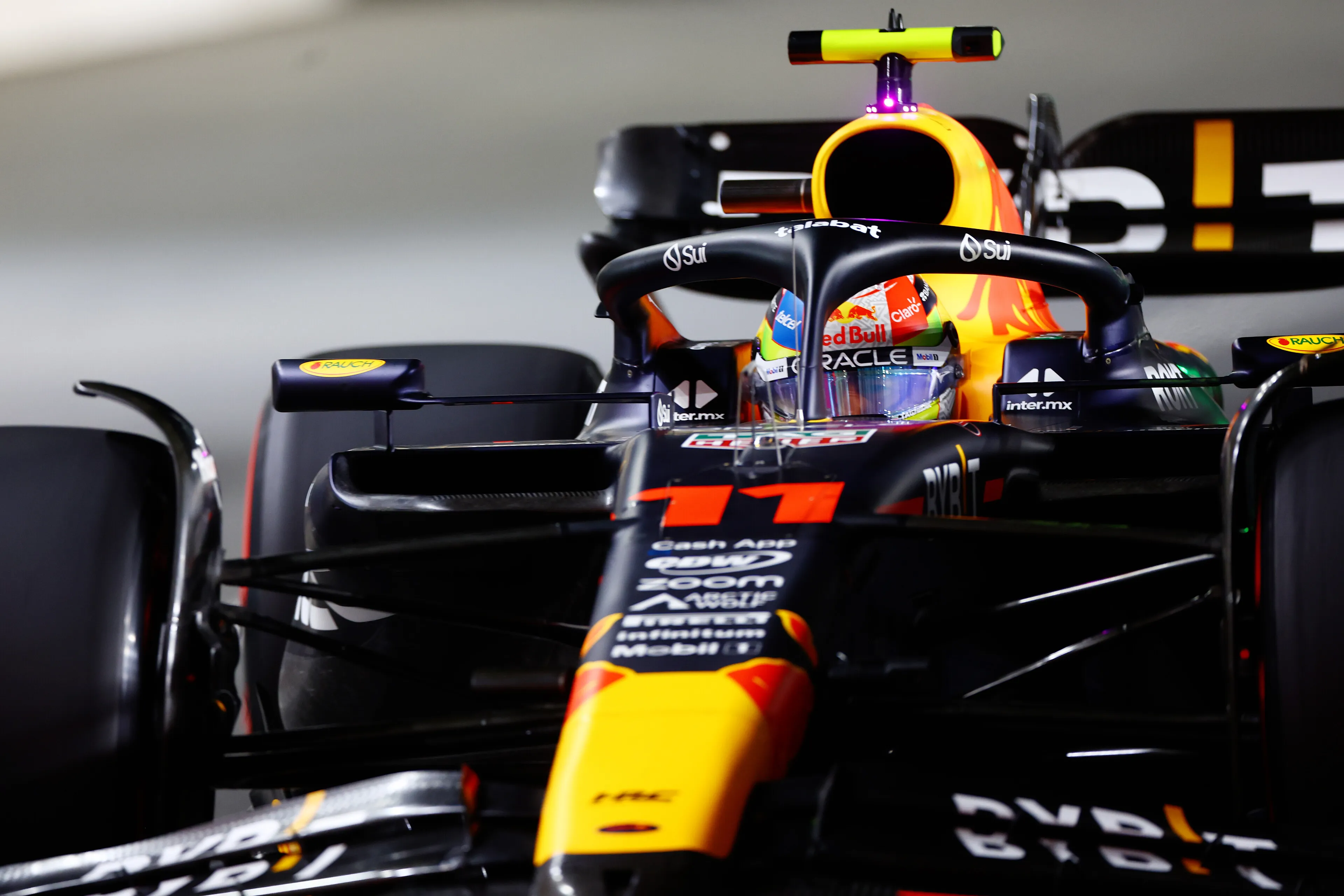 Pérez baalt van strategie en track limits: 'De start op de harde banden maakte het veel ingewikkelder'