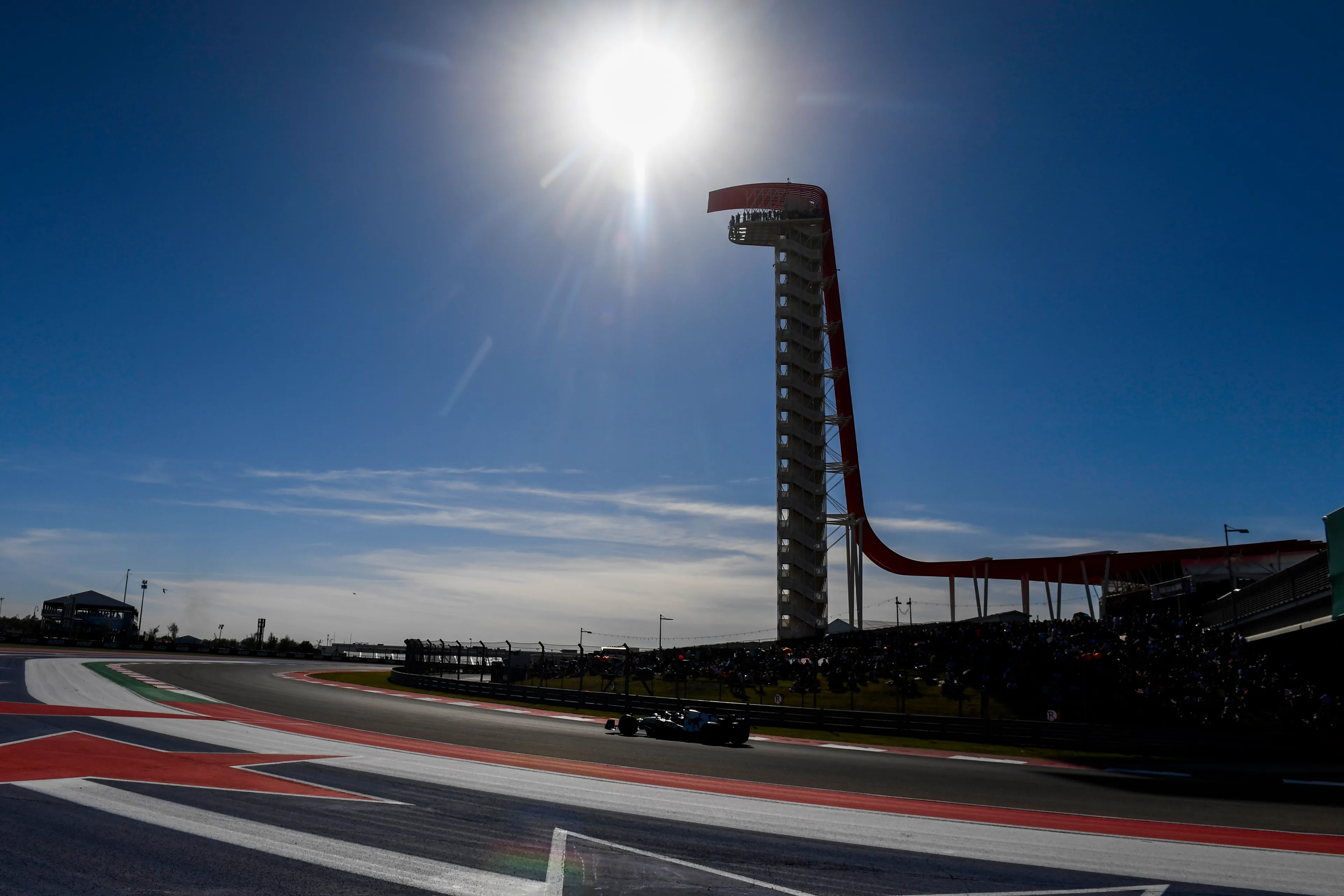 Boordradio's vrijdag GP Verenigde Staten | Verstappen overduidelijk gefrustreerd: 'Lekker bezig, man!'