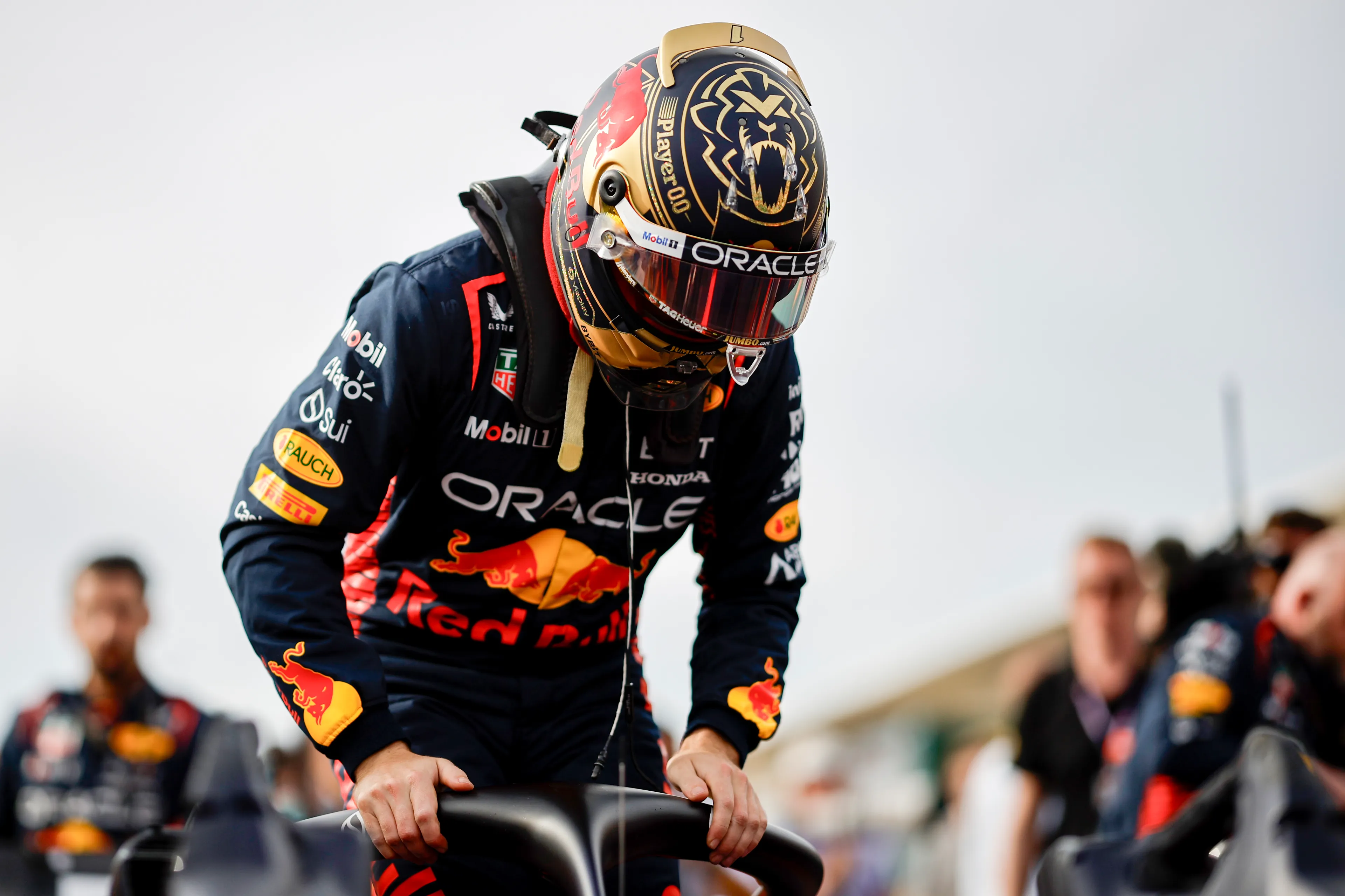 Verstappen smeet de deur voor Leclerc dicht: 'Ik maakte het hem zo krap mogelijk'