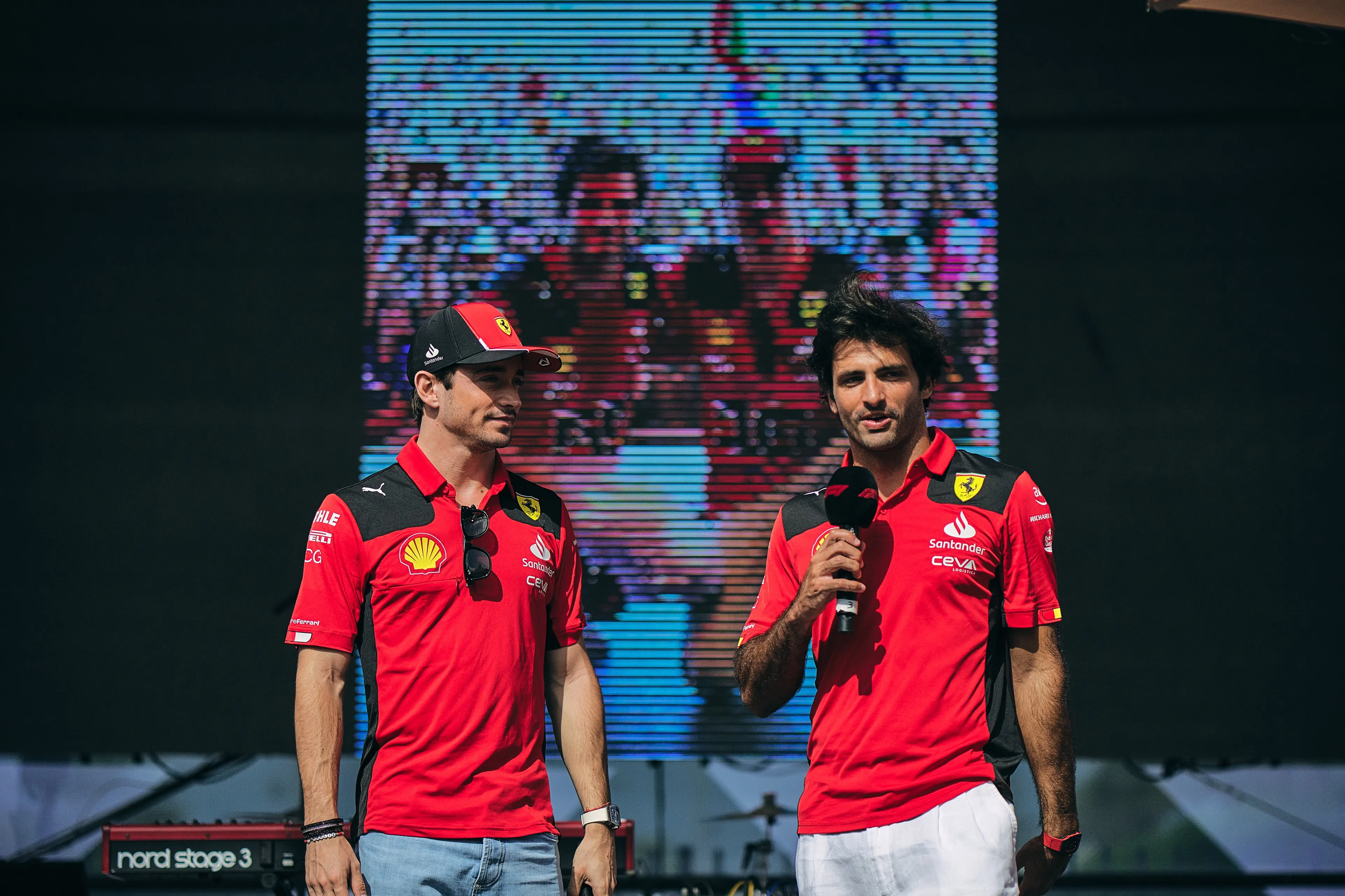 Contracten Sainz en Leclerc mogelijk dit jaar nog verlengd: 'We lopen een beetje achter'