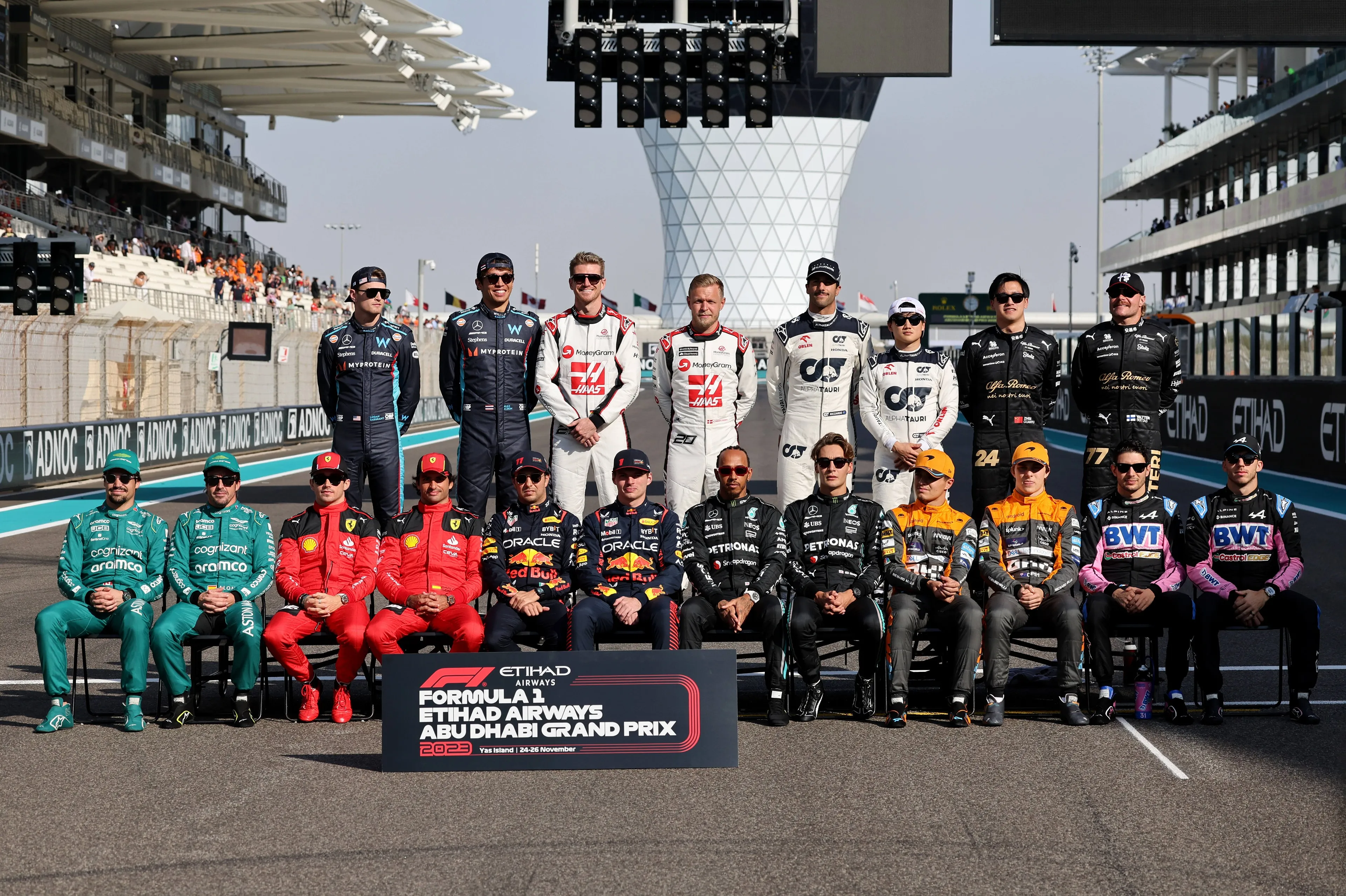 coureurs 2023 klas van 2023 max verstappen lewis hamilton sergio perez george russell lando norris oscar piastri charles leclerc carlos sainz fernando alonso