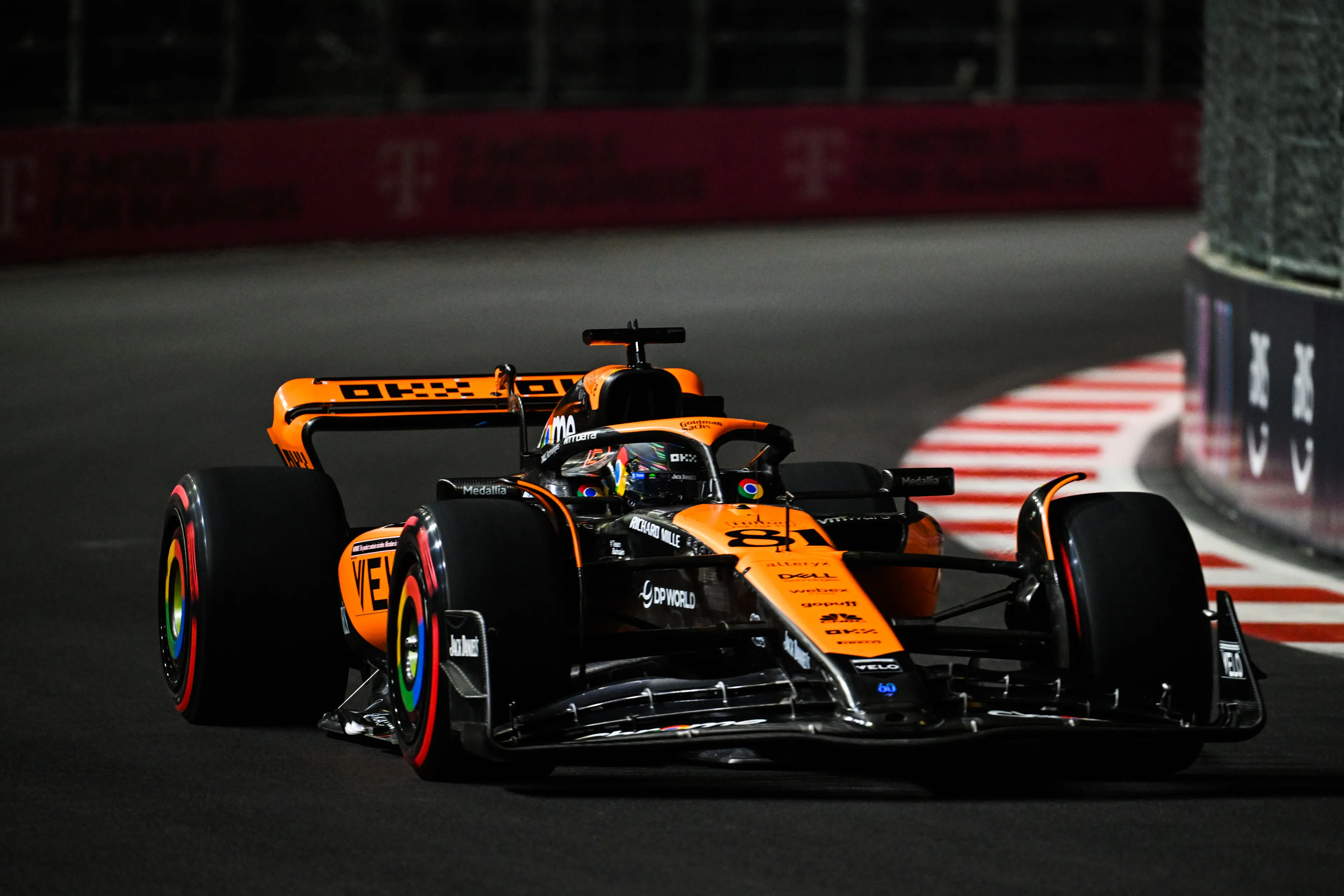 Piastri's ups en downs in Las Vegas: 'De race op zondag leek duizend keer beter'