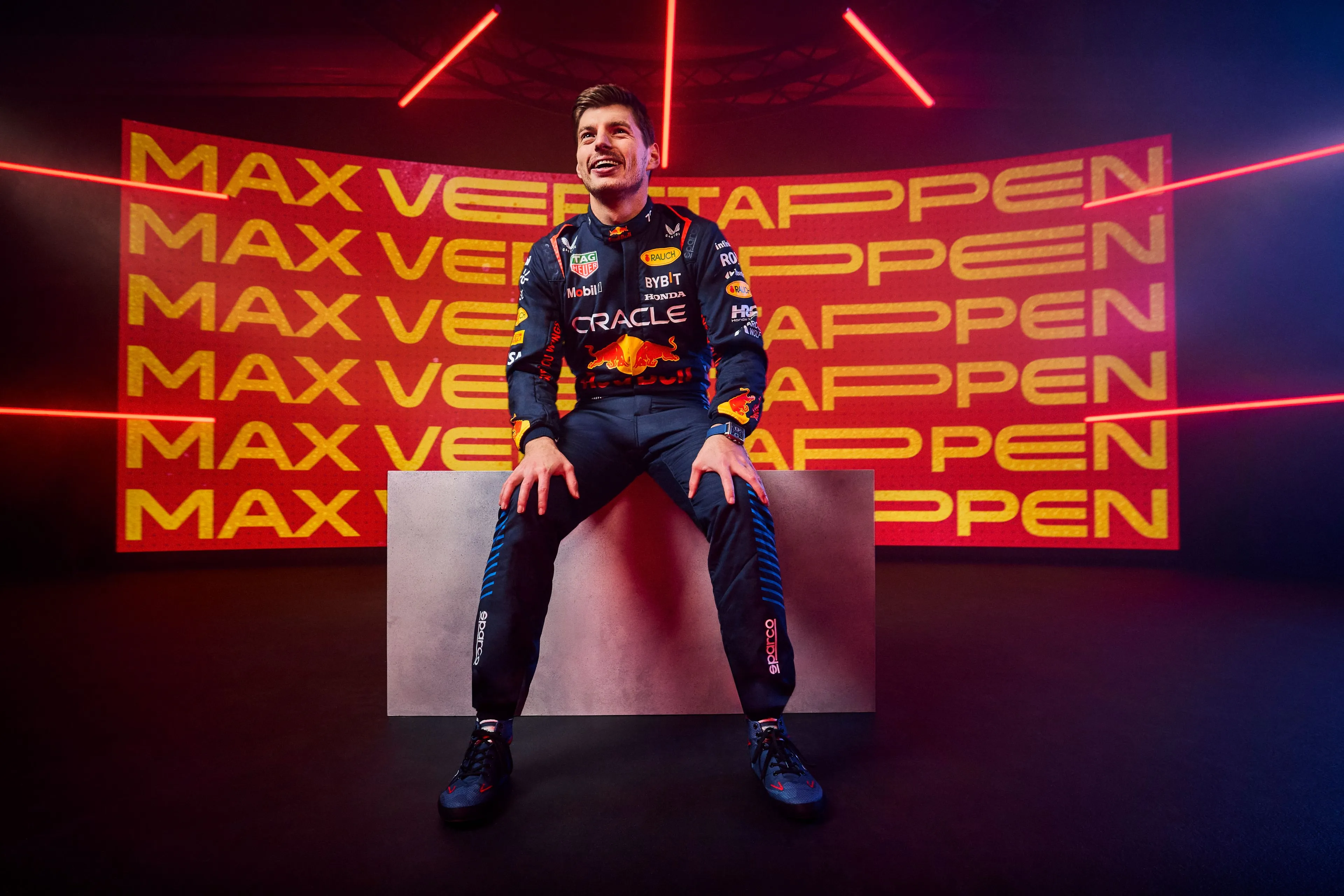 Verstappen prijst samenwerking binnen Red Bull: 'Fascinerend hoe het team opereert'