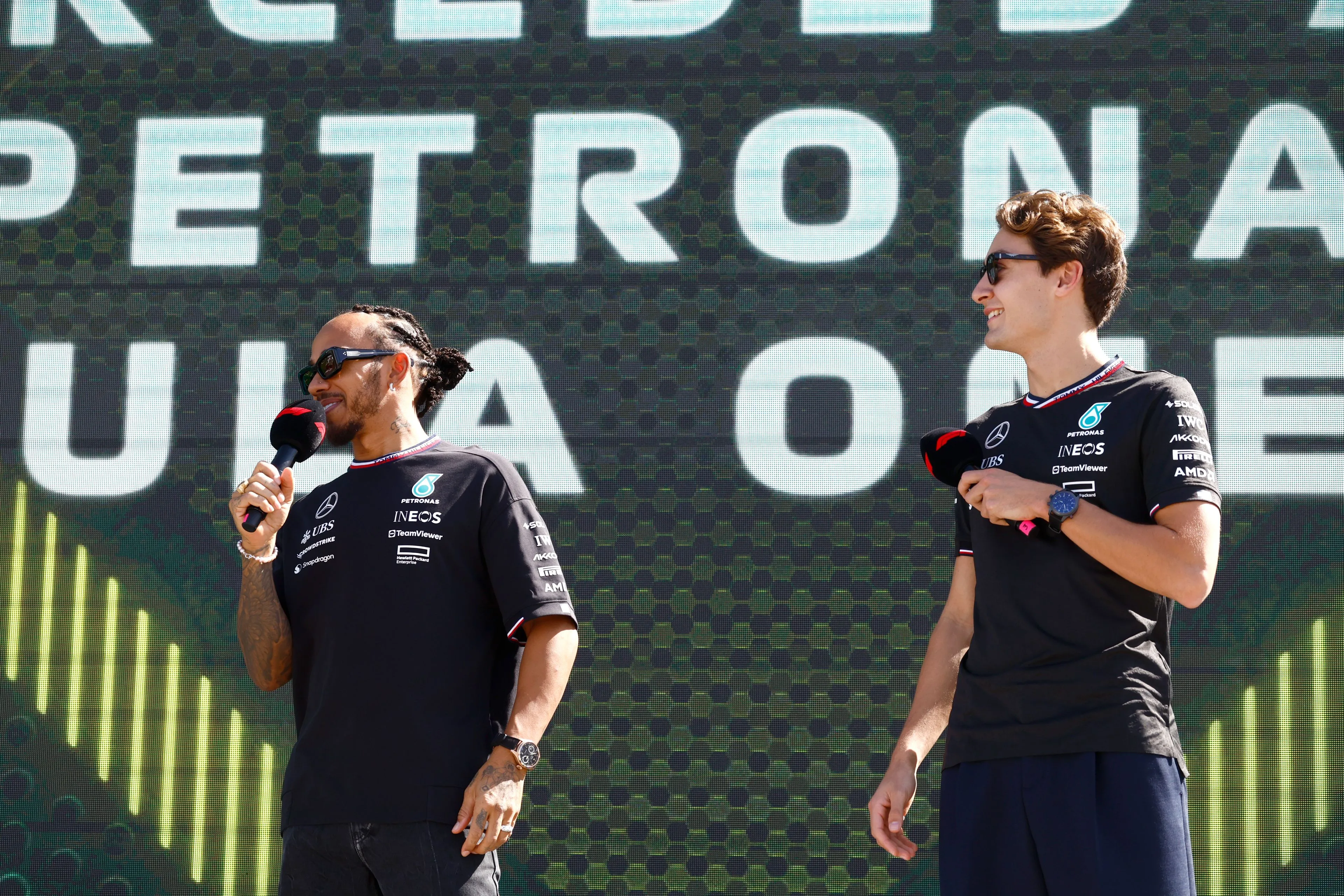 Hamilton met beter gevoel naar Australië: 'Hij leek wel een andere coureur'