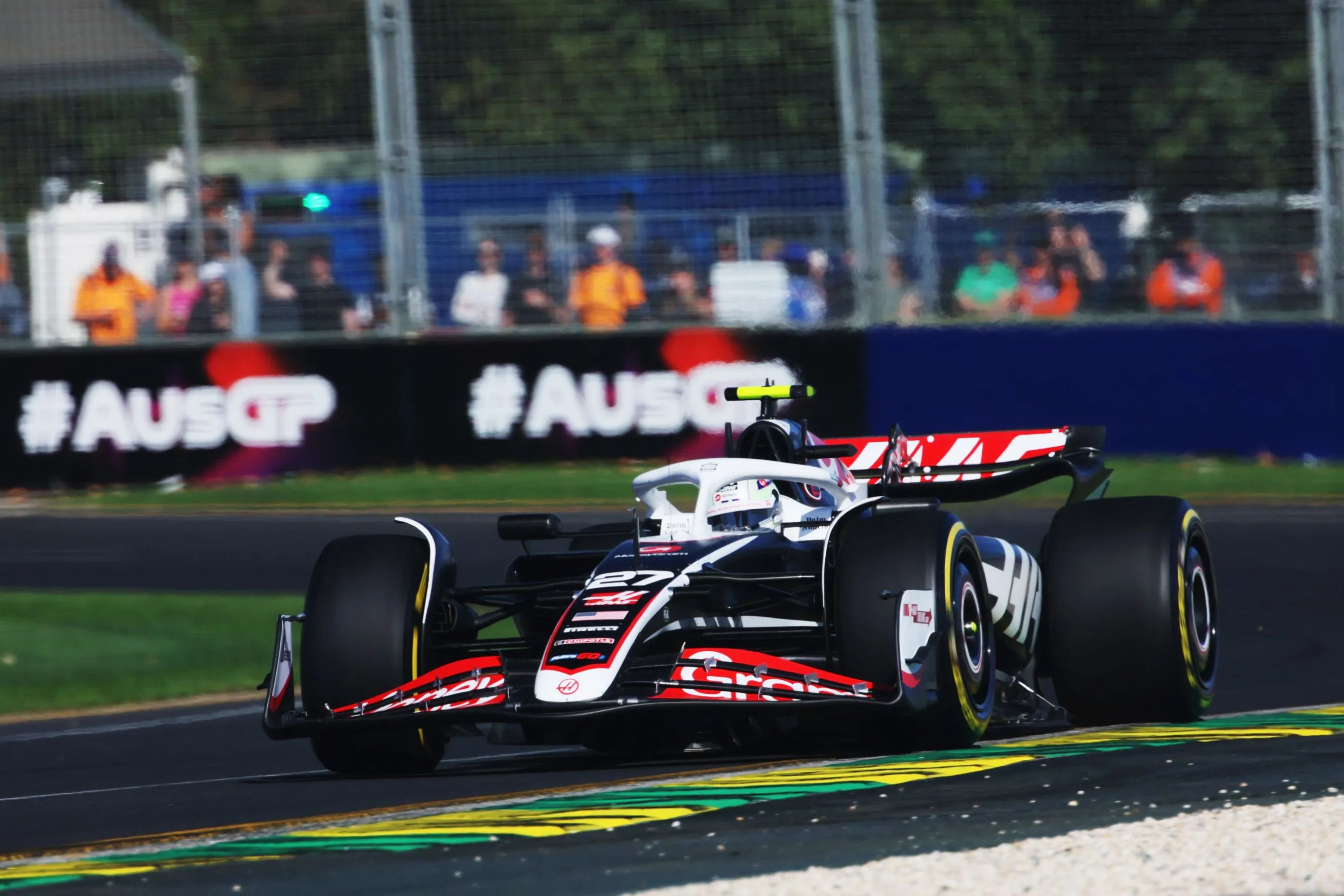 Hülkenberg haalt uit naar Alonso en vindt straf terecht: 'Verkeerde bocht om dat te doen'