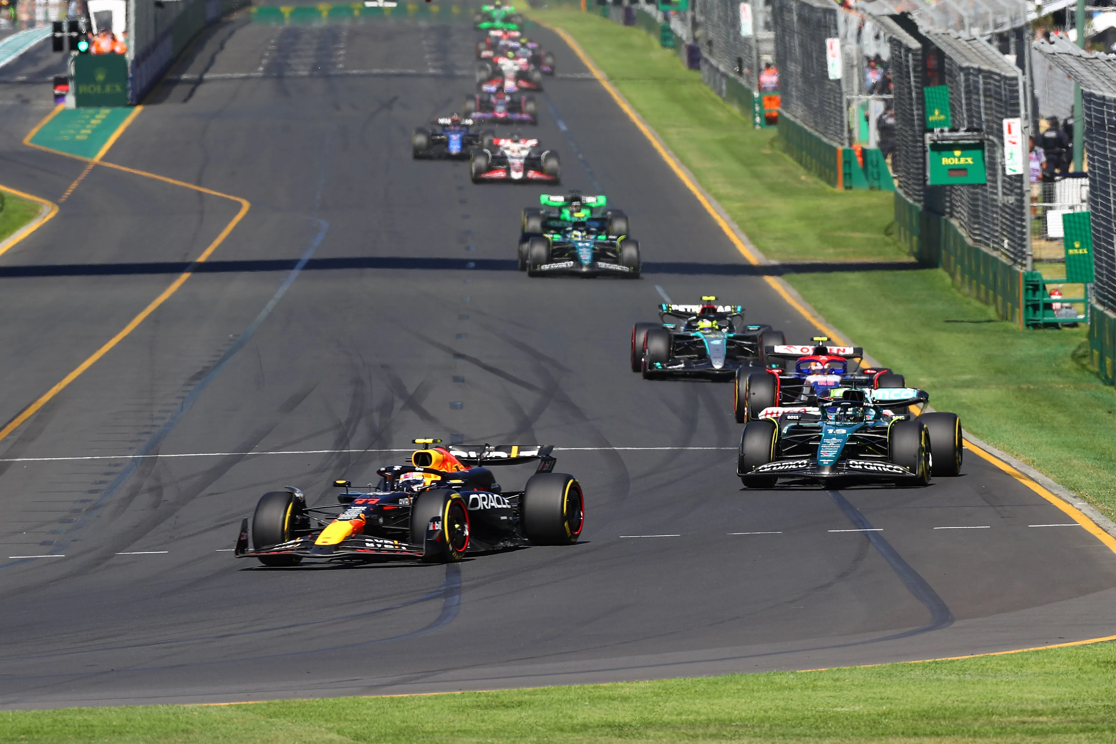 Wedstrijdleiding bekritiseerd: 'Dan hadden ze Schumacher en Verstappen elke race naar huis kunnen sturen'