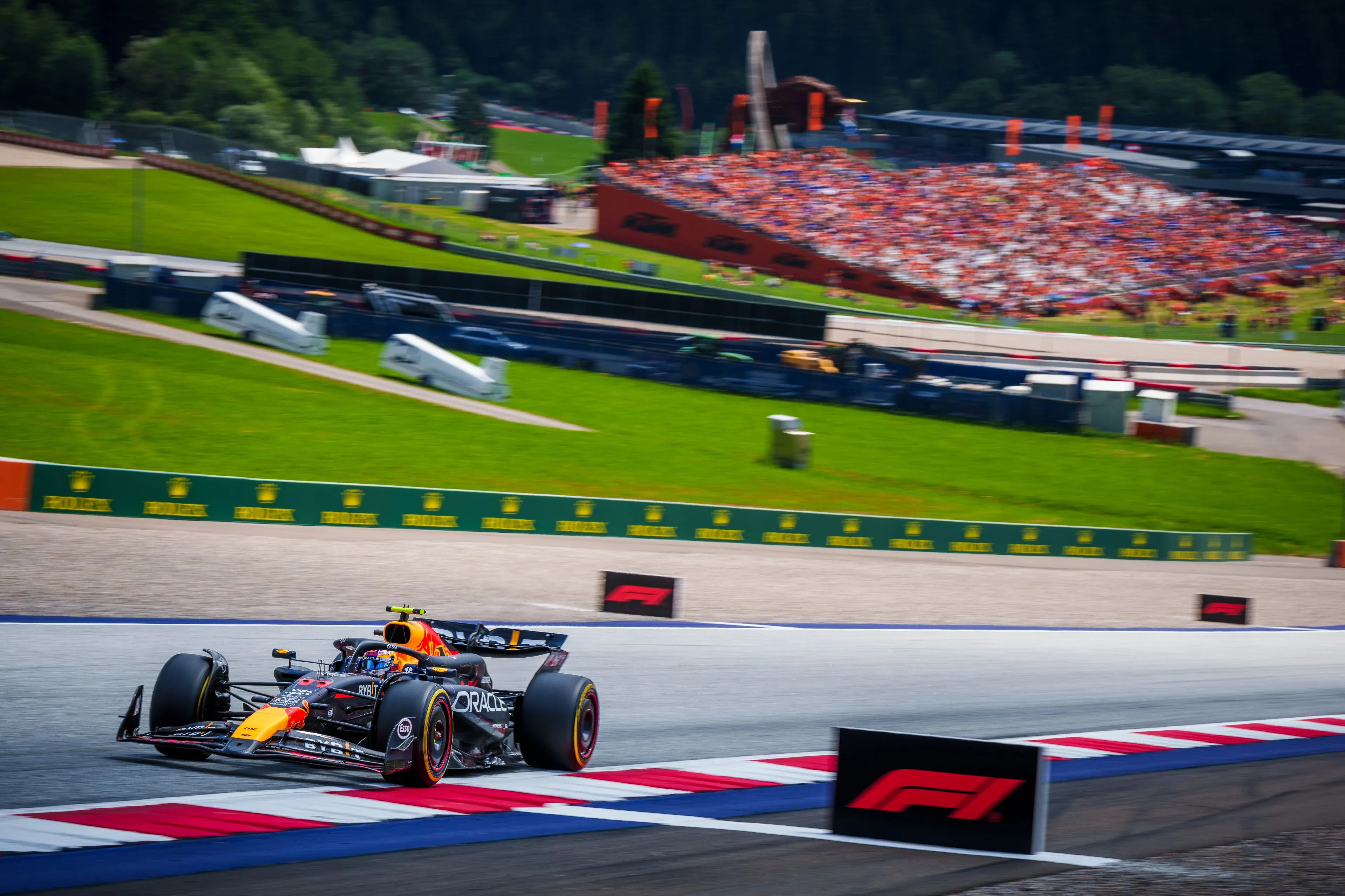 Doornbos uitgesproken: 'Dit doe je in het karten, maar in de Formule 1 kan dat niet'