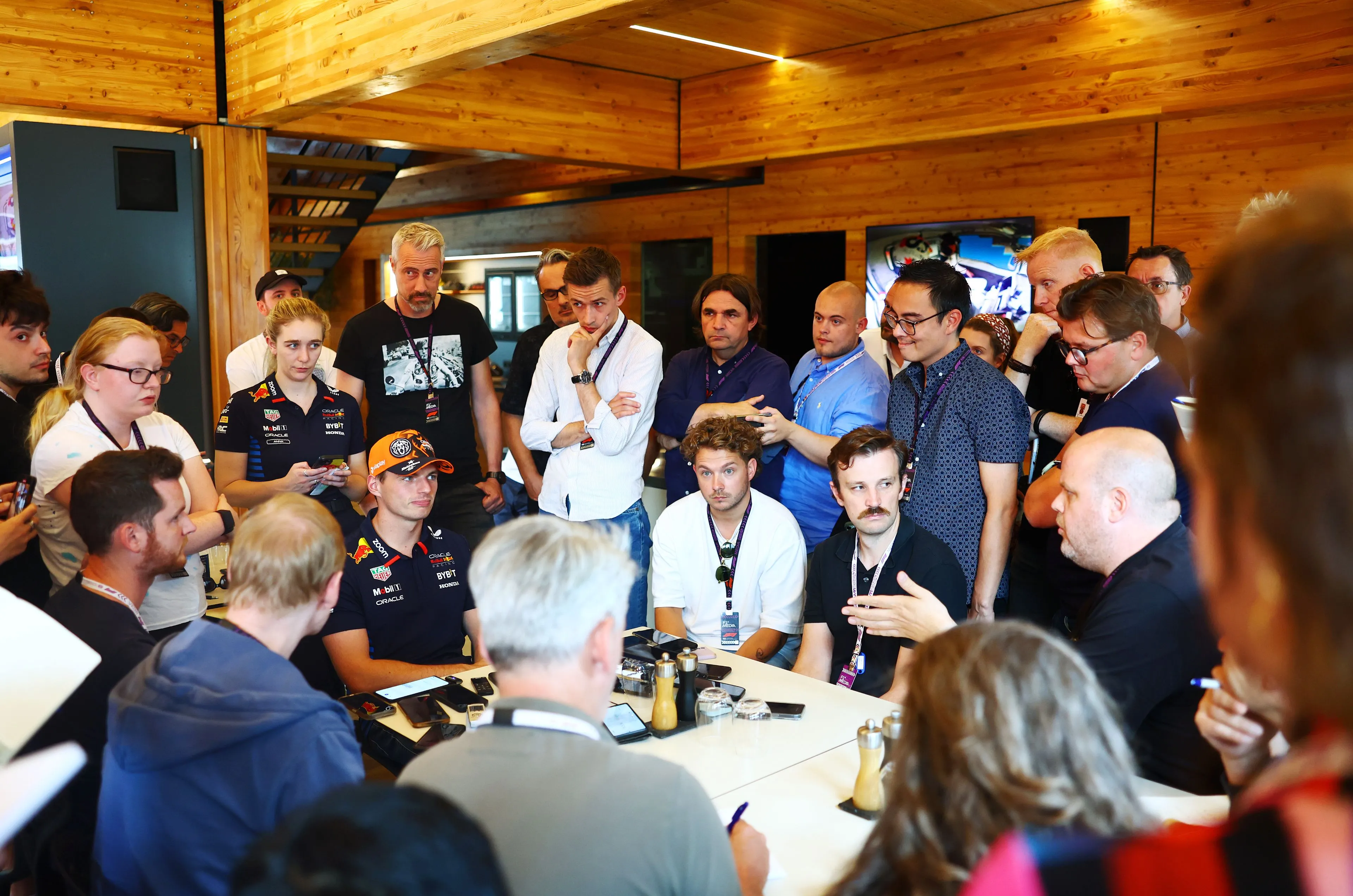 Column | Britse media lijken begonnen te zijn met beschamende propagandacampagne richting Verstappen