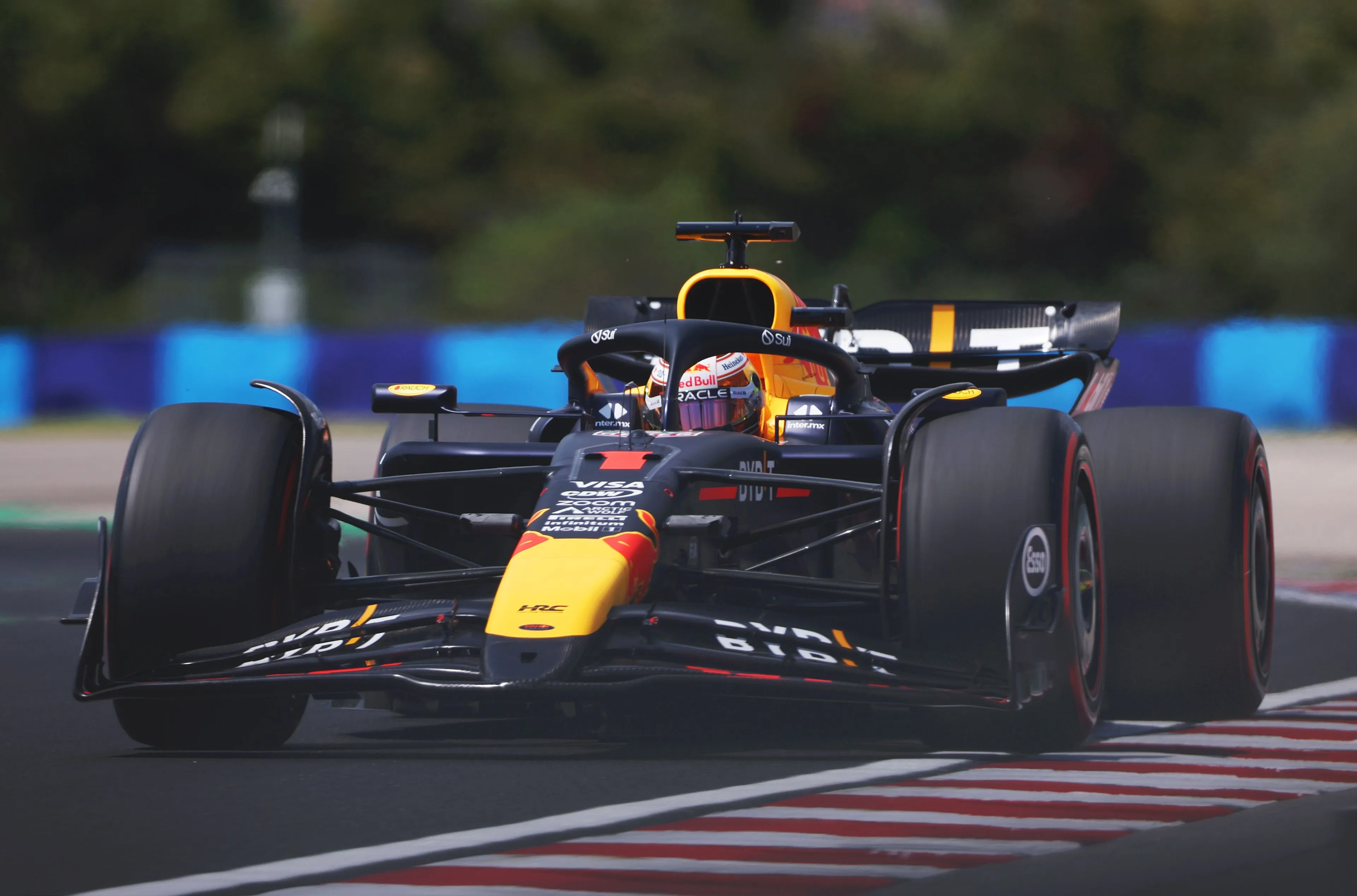 Technische analyse van 'heel speciale upgrades' bij Red Bull: 'Lijkt een geheel nieuwe auto te zijn'