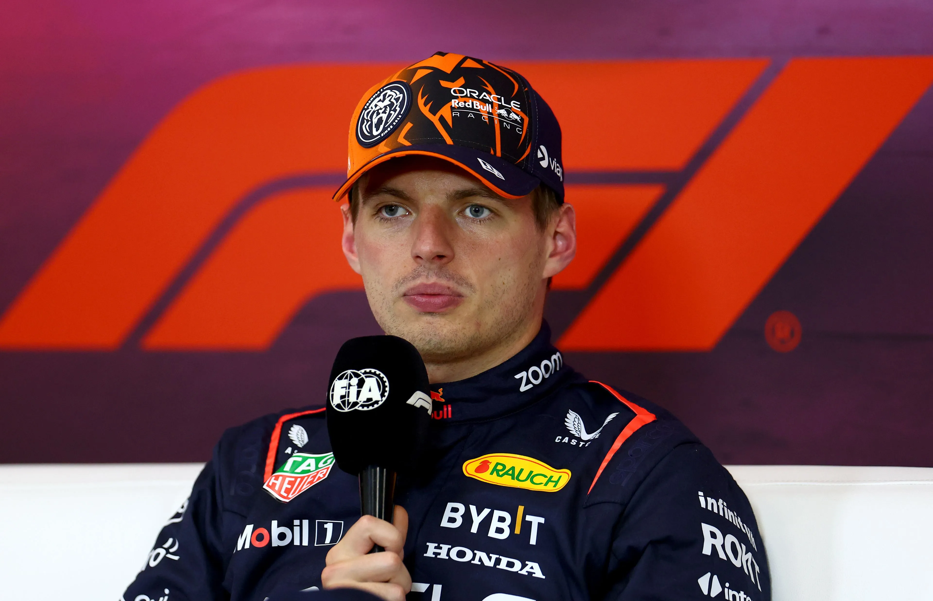 Verstappen deelt visie van Marko omtrent Red Bull-updates niet: 'Nee, dat is niet het geval'