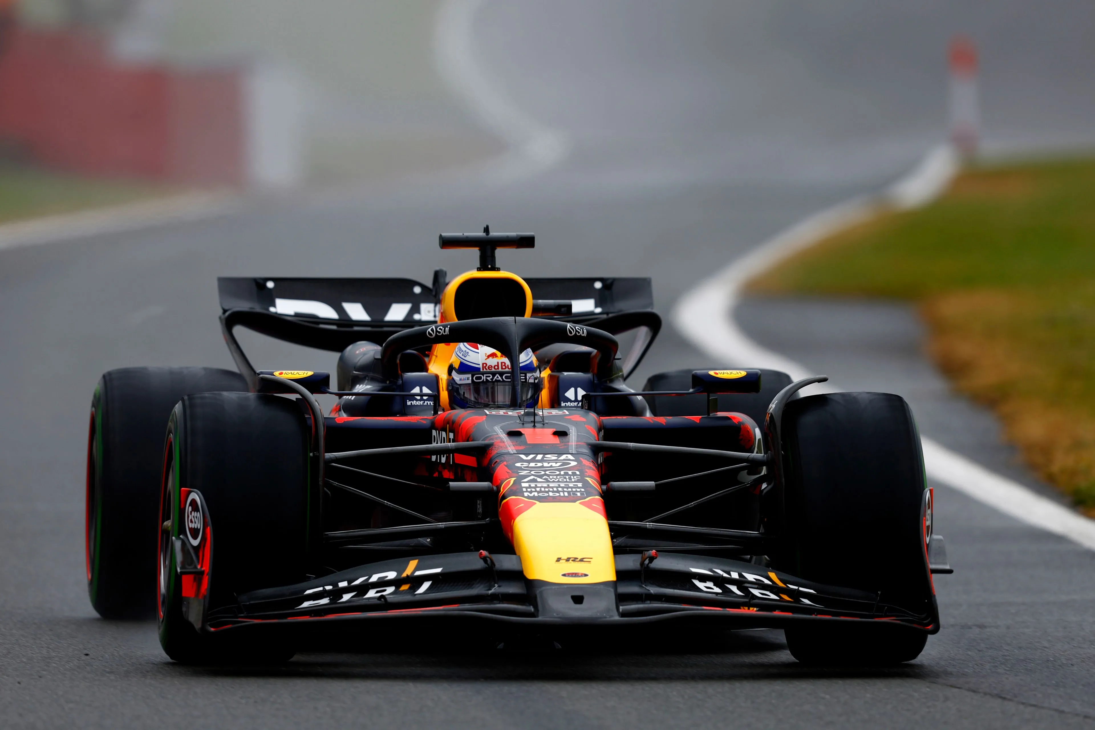 Voormalig Ferrari-strateeg analyseert Verstappen: 'Hij is echt allergisch voor onderstuur'