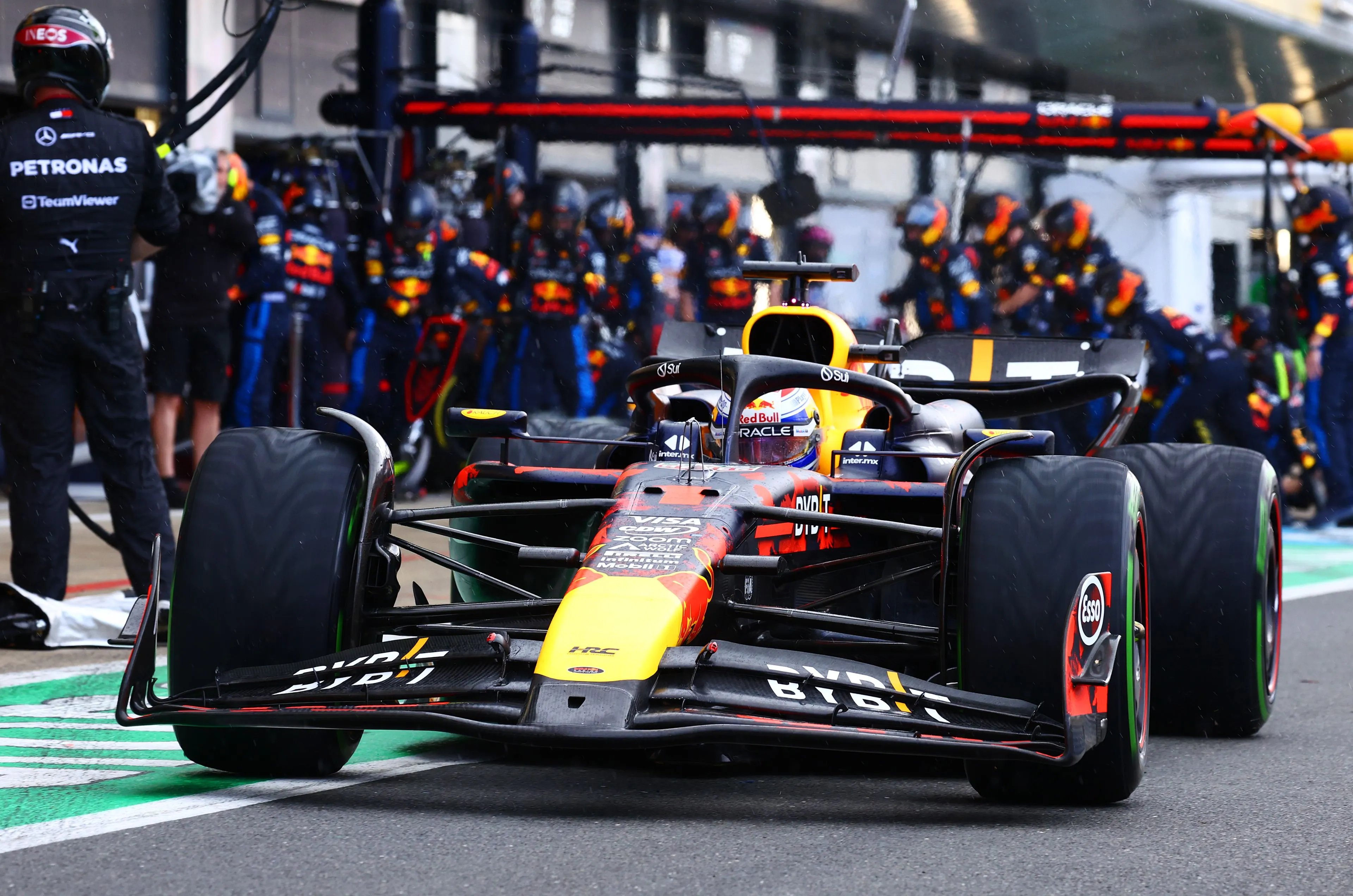 pitstop max verstappen red bull racing silverstone 2024 2