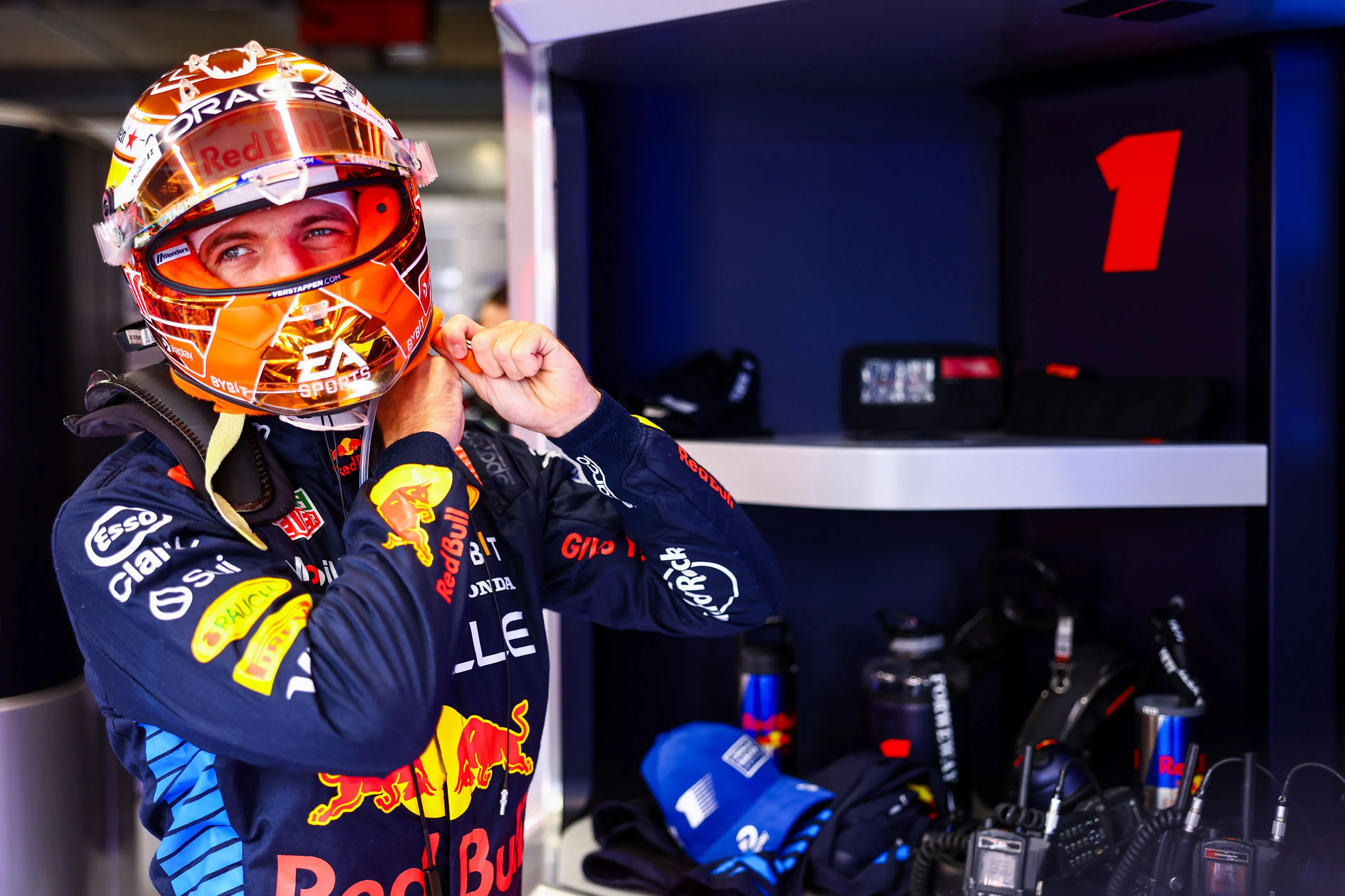 Zo lukt het niet elk weekend voor Verstappen: 'Tijd dat Red Bull Newey dat voorstel doet?'