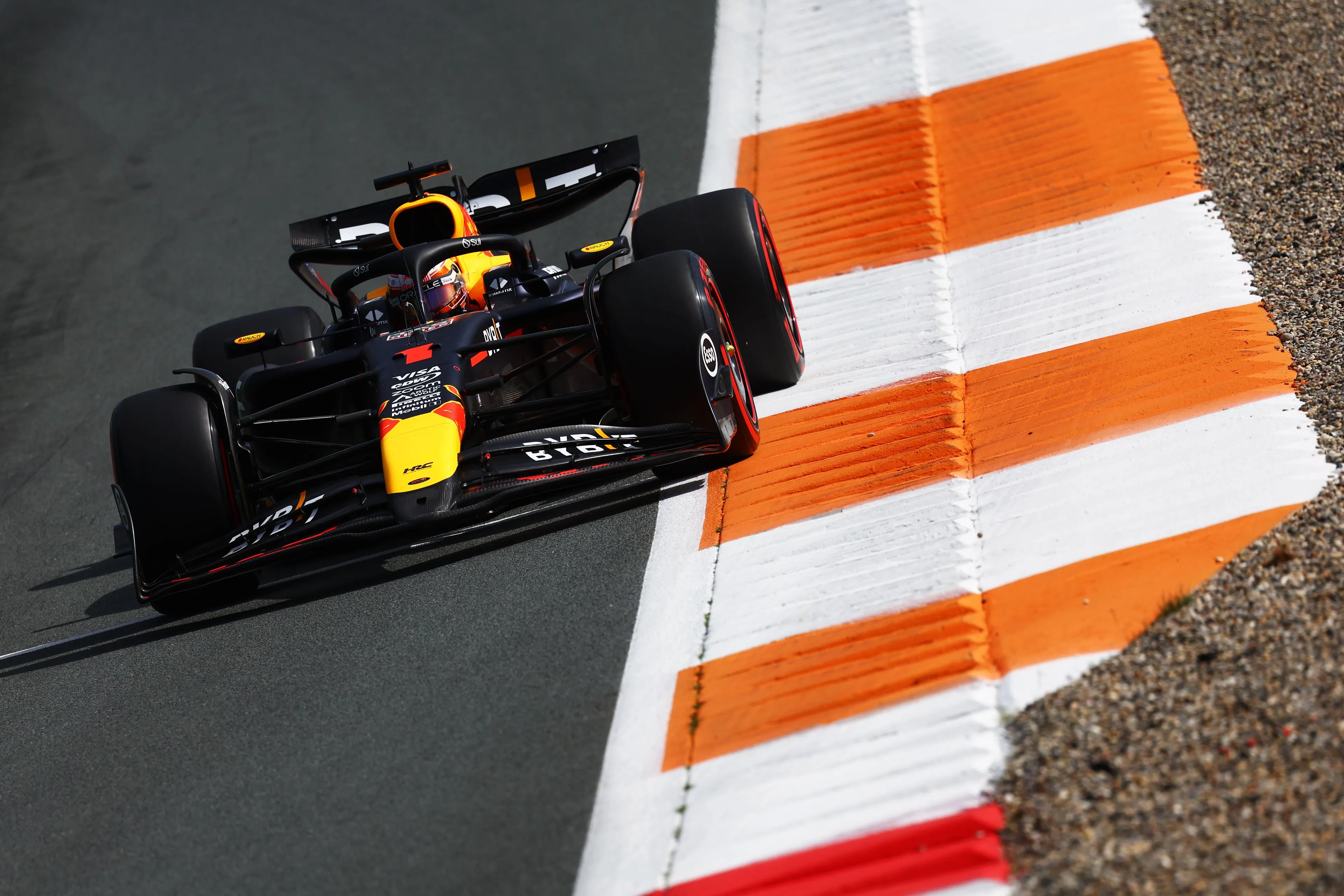 Longruns | Achterstand van Verstappen met mediumbanden loopt flink op