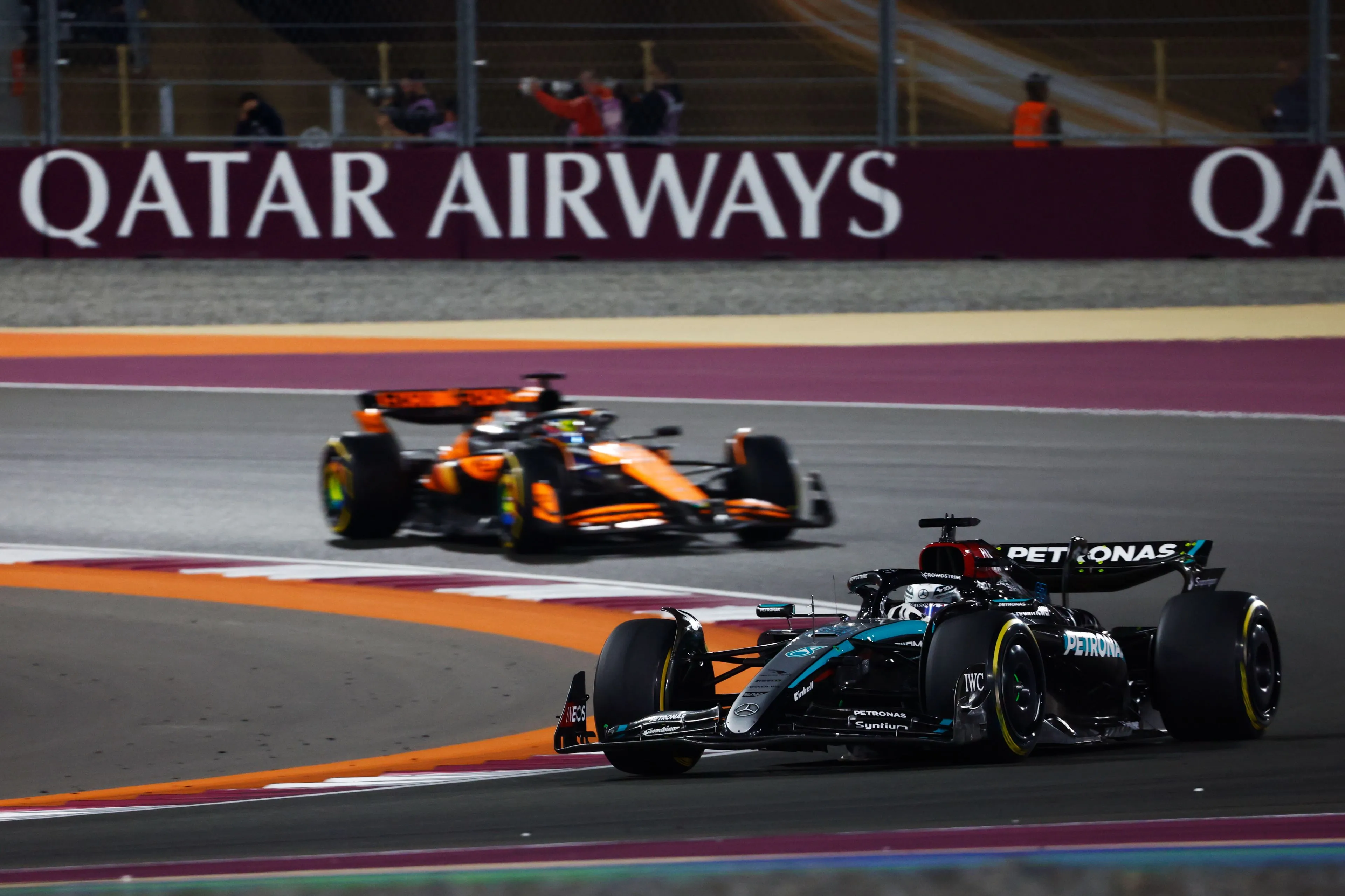 Pirelli bevestigt rondenlimiet voor de banden in Qatar, verplicht daarmee meerdere pitstops