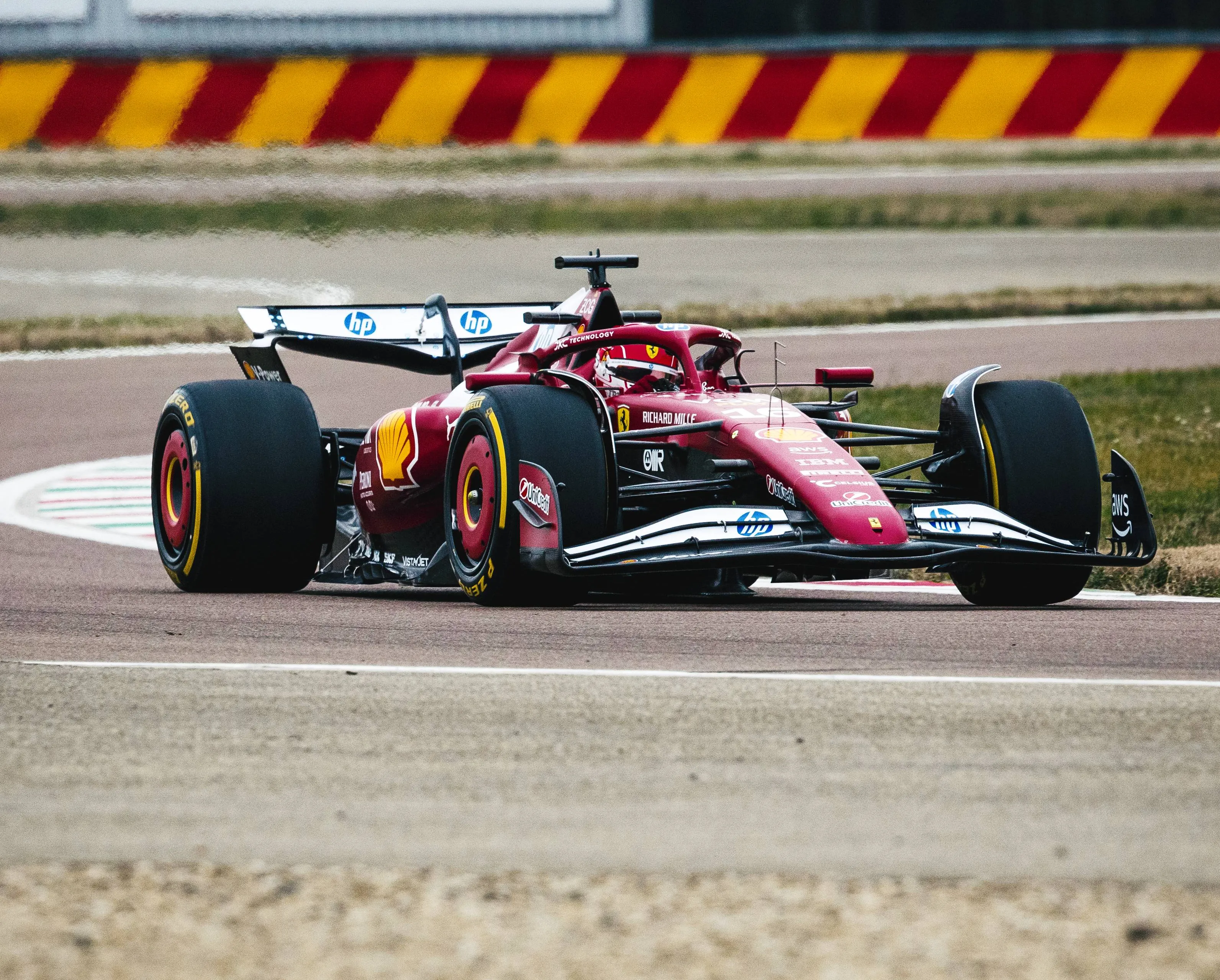 Ferrari-coureurs delen eerste bevindingen: 'Nog meer werk te verzetten'