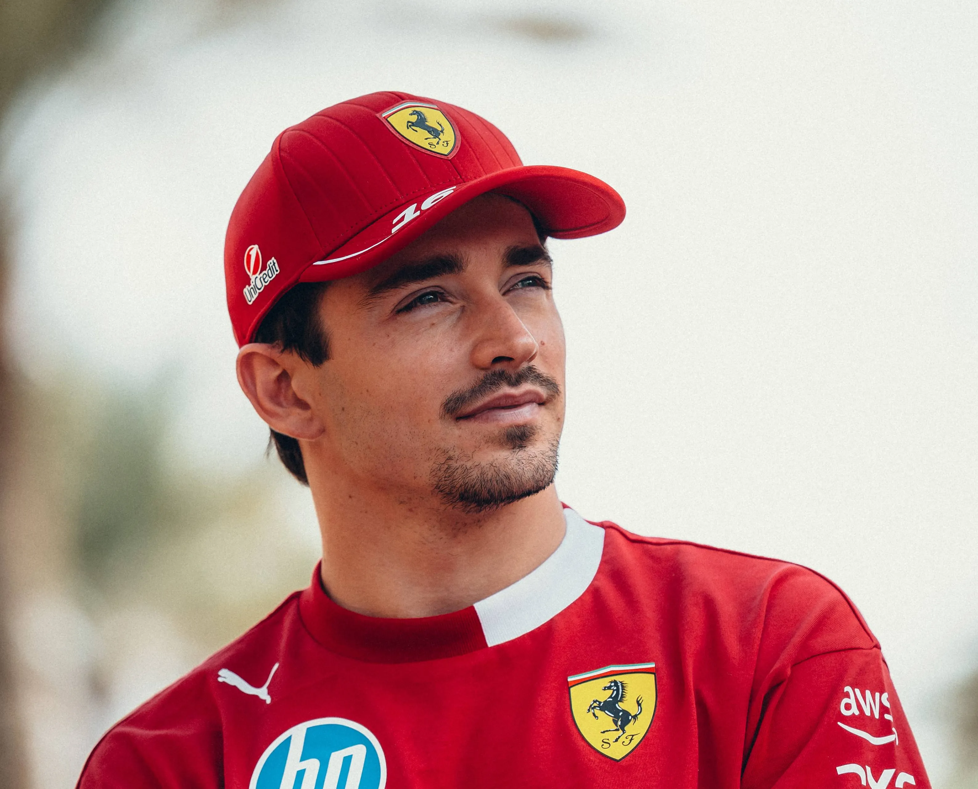 Verstappen met goede start in Monaco, maar Leclerc blijft buiten bereik