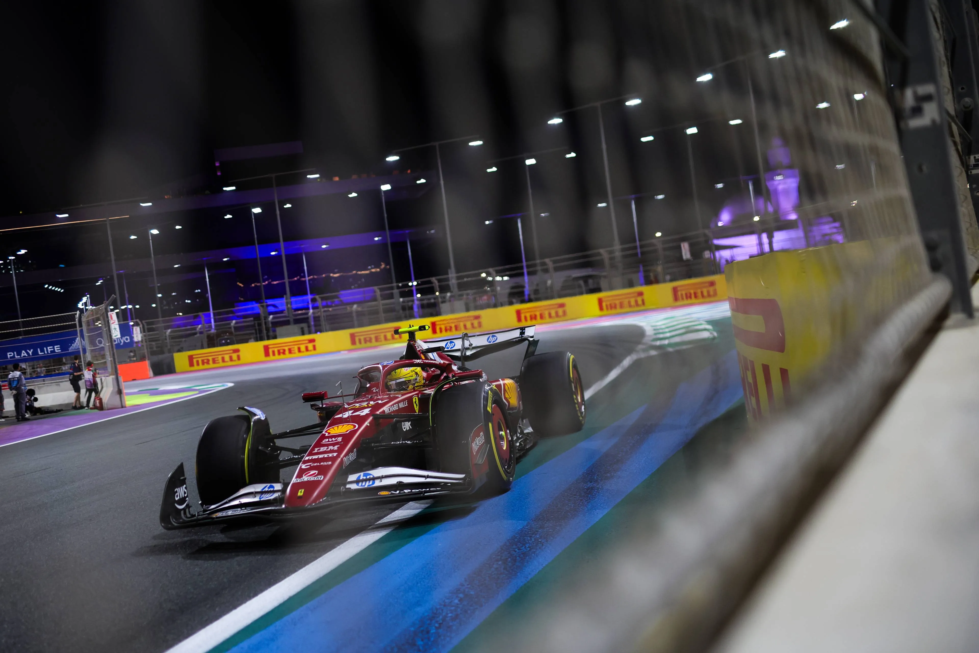 Britse journalist: 'Complicatie voor Ferrari is dat ze twee grote problemen hebben'