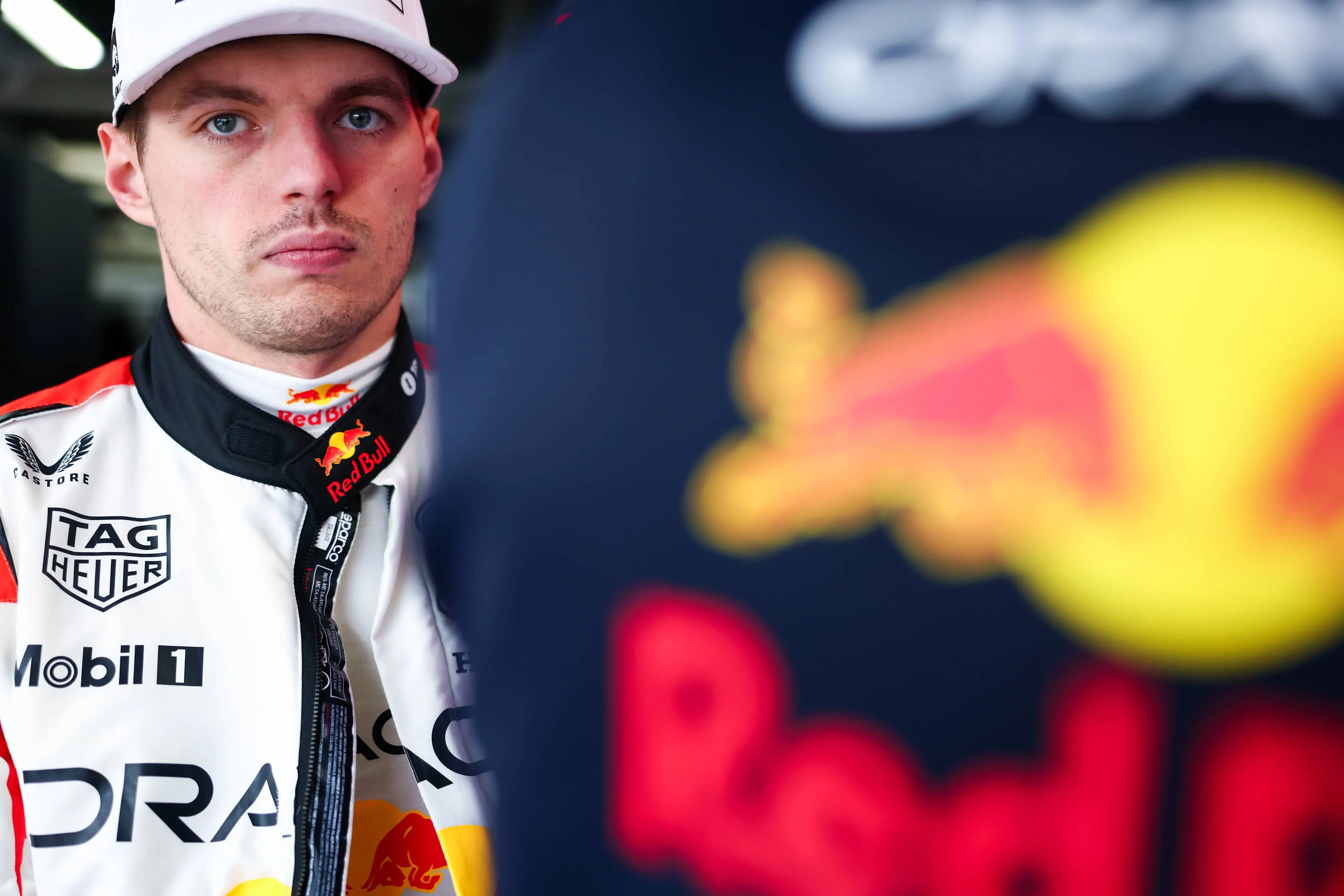 Hill neemt zijn woorden niet terug over Verstappen: 'Moet in de gaten gehouden worden'