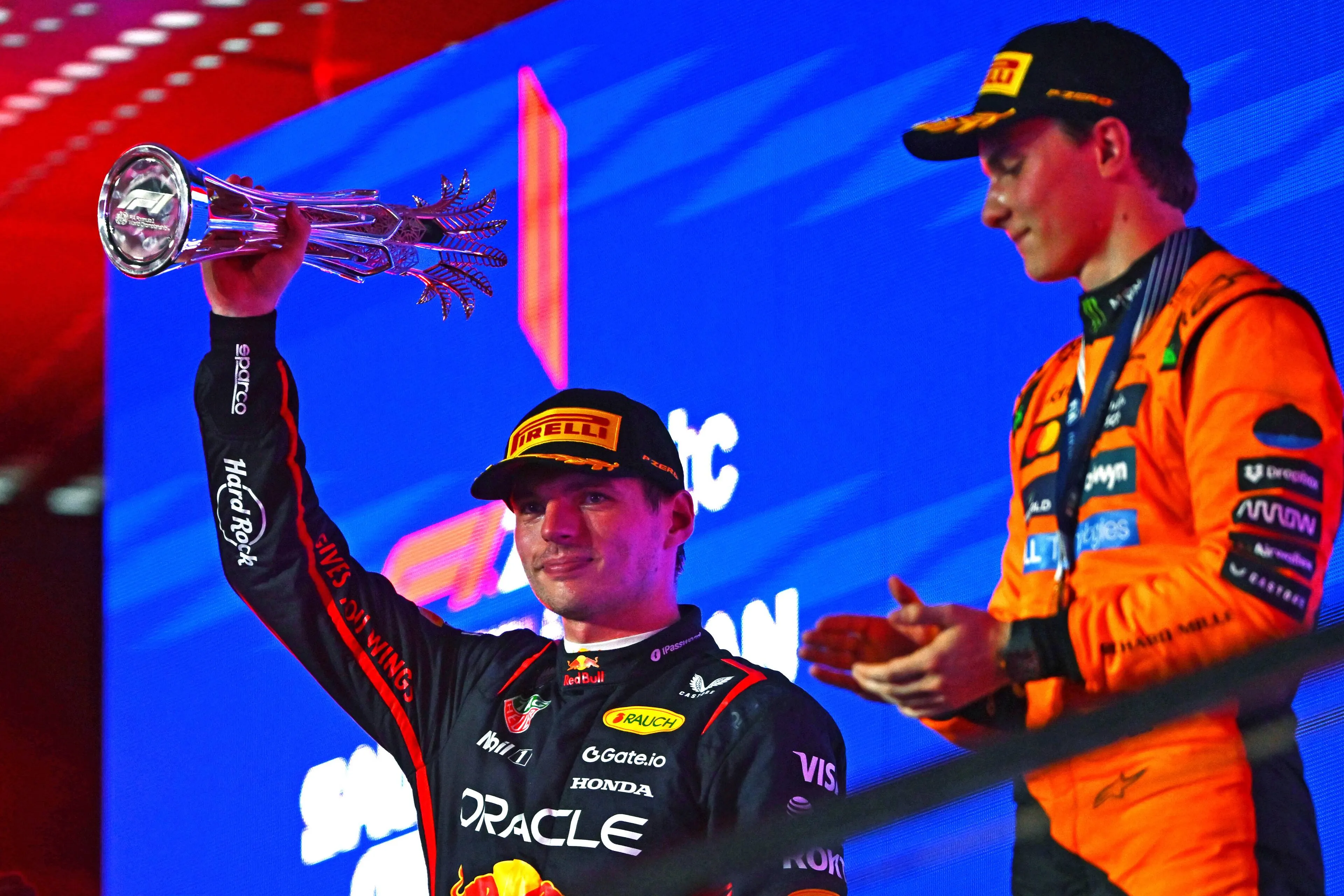 Verstappen nog altijd een bedreiging: 'Alleen als het seizoen eindigt in mei kan hij de titel niet winnen'
