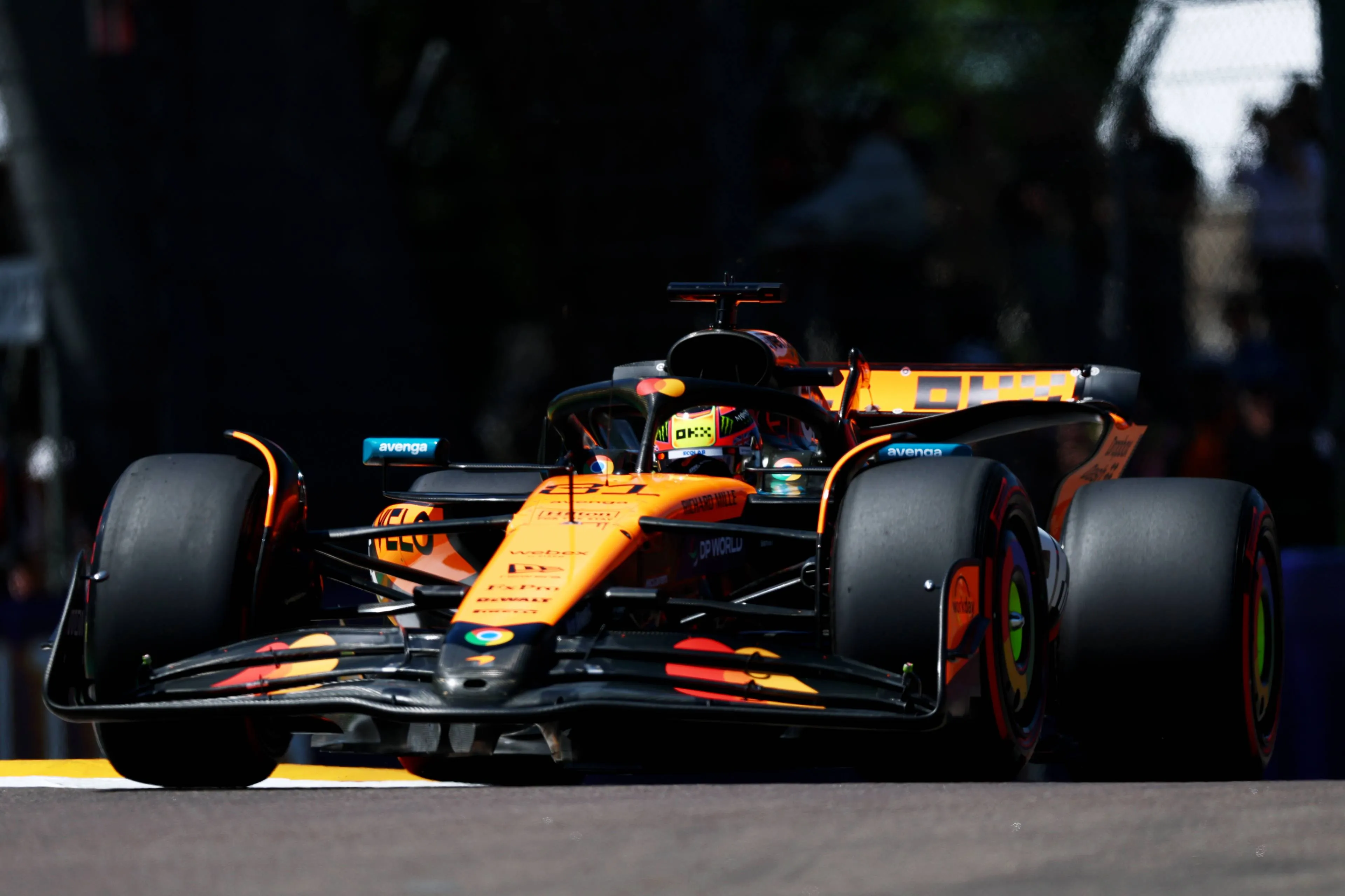 Verstappen verliest de poleposition in de slotseconden, duel met Piastri verwacht