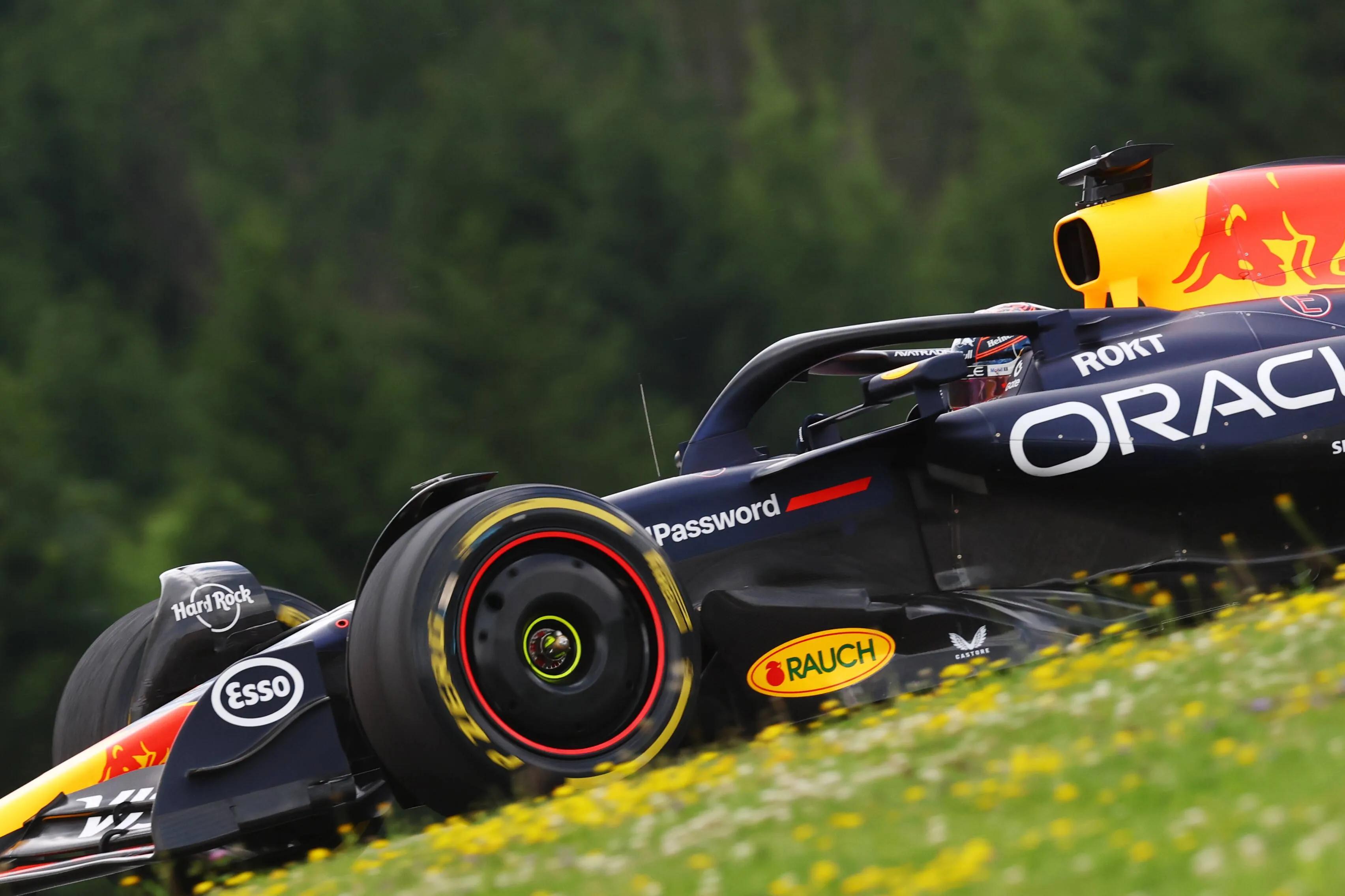 McLaren met behoorlijk pakket, Red Bull herziet specifiek deel van de RB21