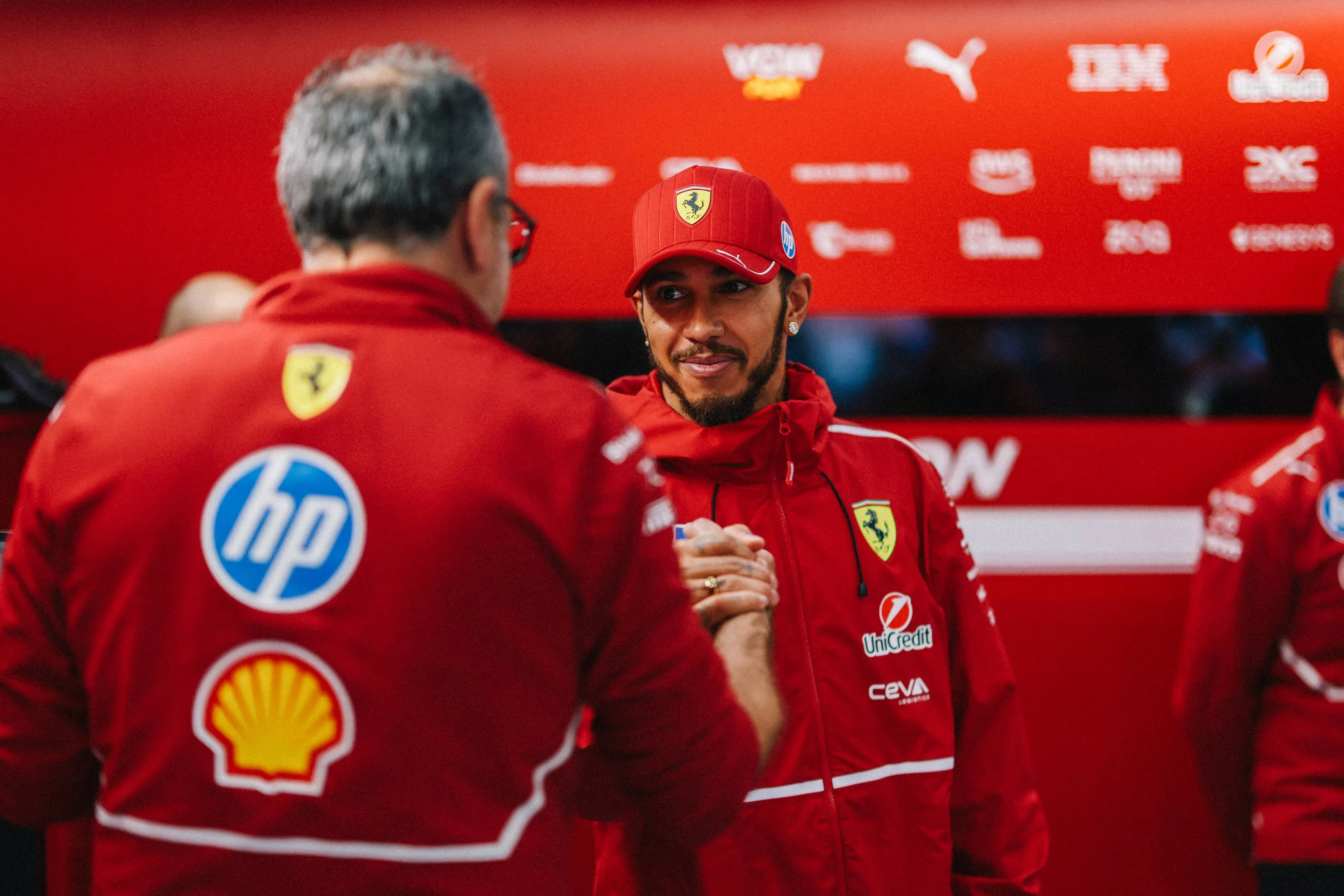 'Document' Hamilton betekent niets voor Ferrari: 'Zullen ze me niet in dank afnemen dat ik dit zeg'