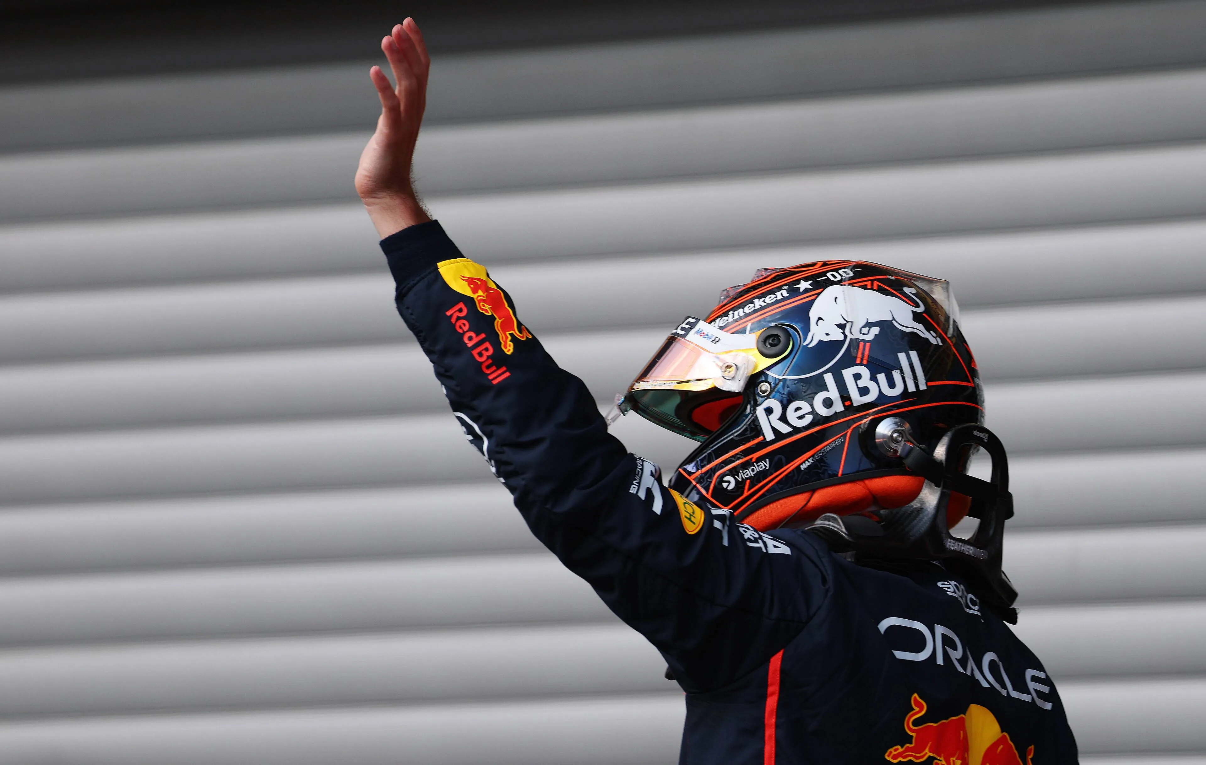 Verstappen geeft McLaren een cursus managen en laat Piastri achter zich in slim schaakspel voor de zege